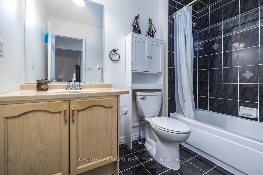 43 Waterton Crescent Property Photo 34