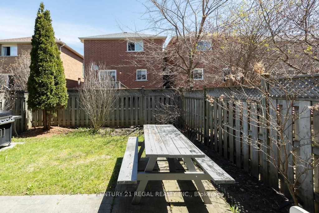 43 Waterton Crescent Property Photo 35