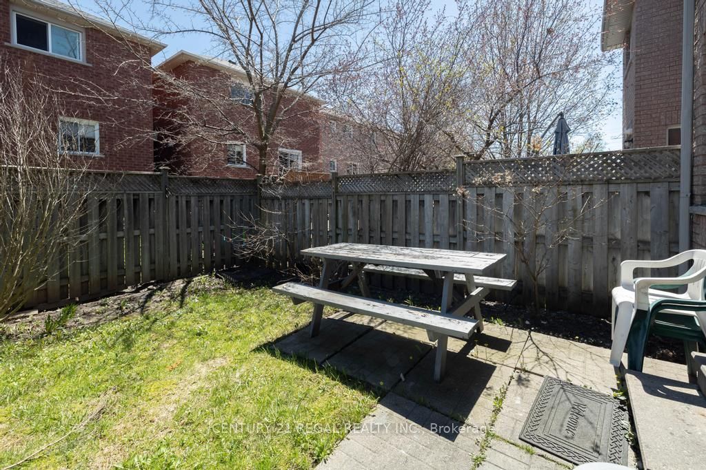 43 Waterton Crescent Property Photo 37