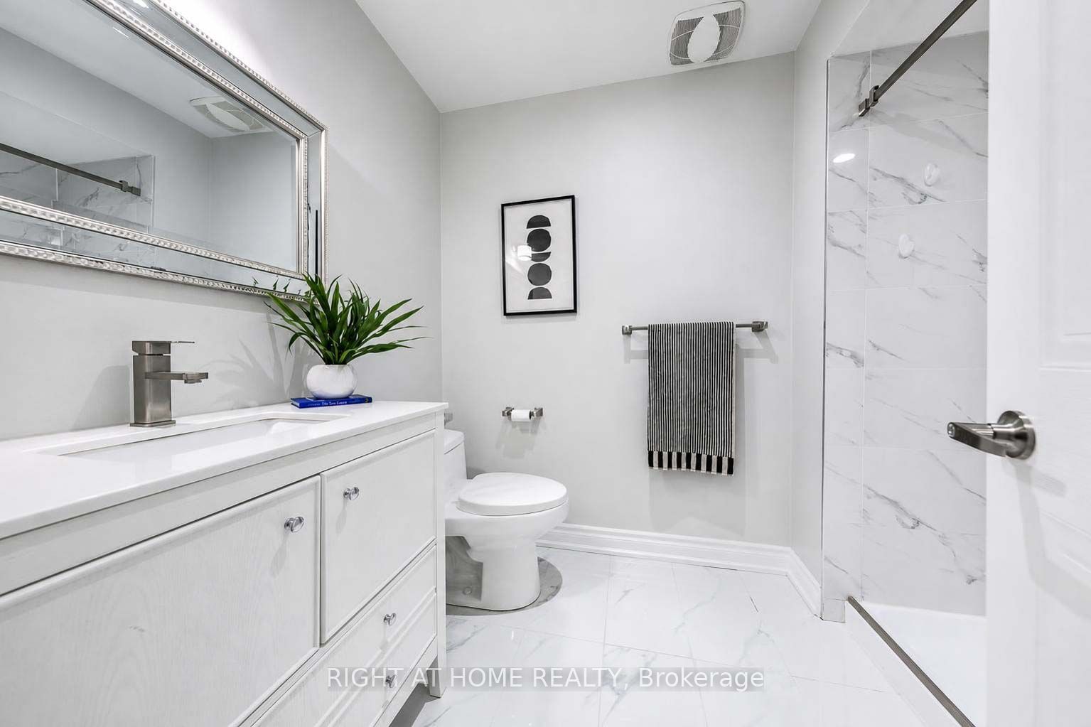 23 Observatory Lane 204 Property Photo 28
