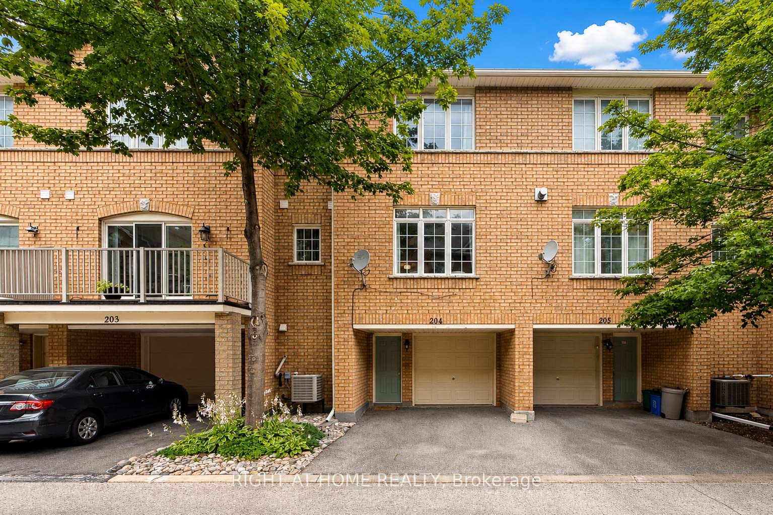 23 Observatory Lane 204 Property Photo 40