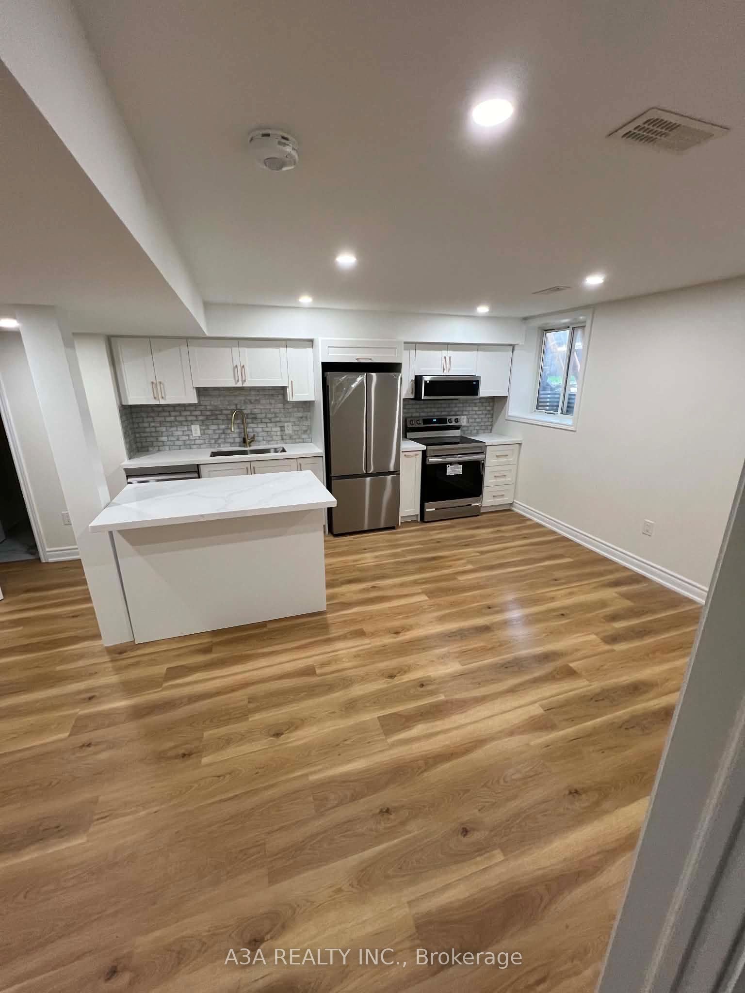 4 Bamburg Street Basement Property Photo 1