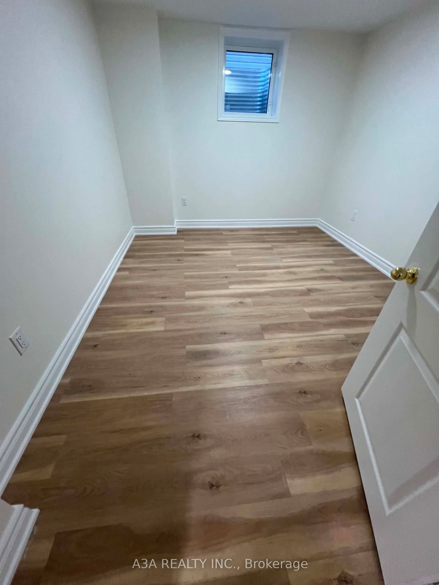 4 Bamburg Street Basement Property Photo 3