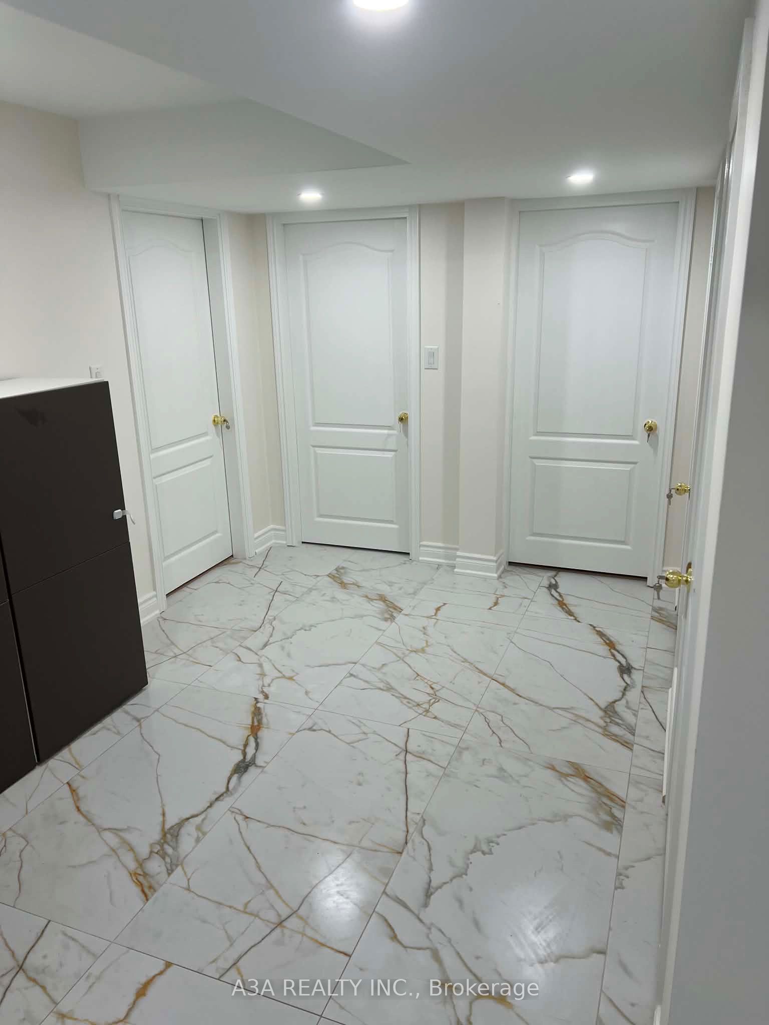 4 Bamburg Street Basement Property Photo 6