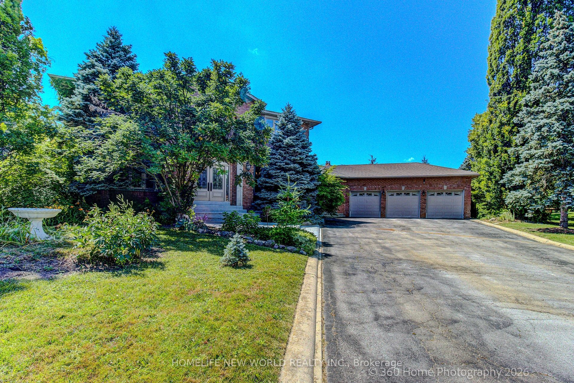 212 Burns Boulevard Property Photo 2