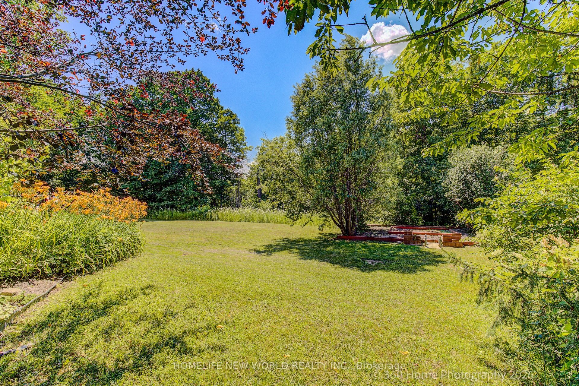 212 Burns Boulevard Property Photo 5