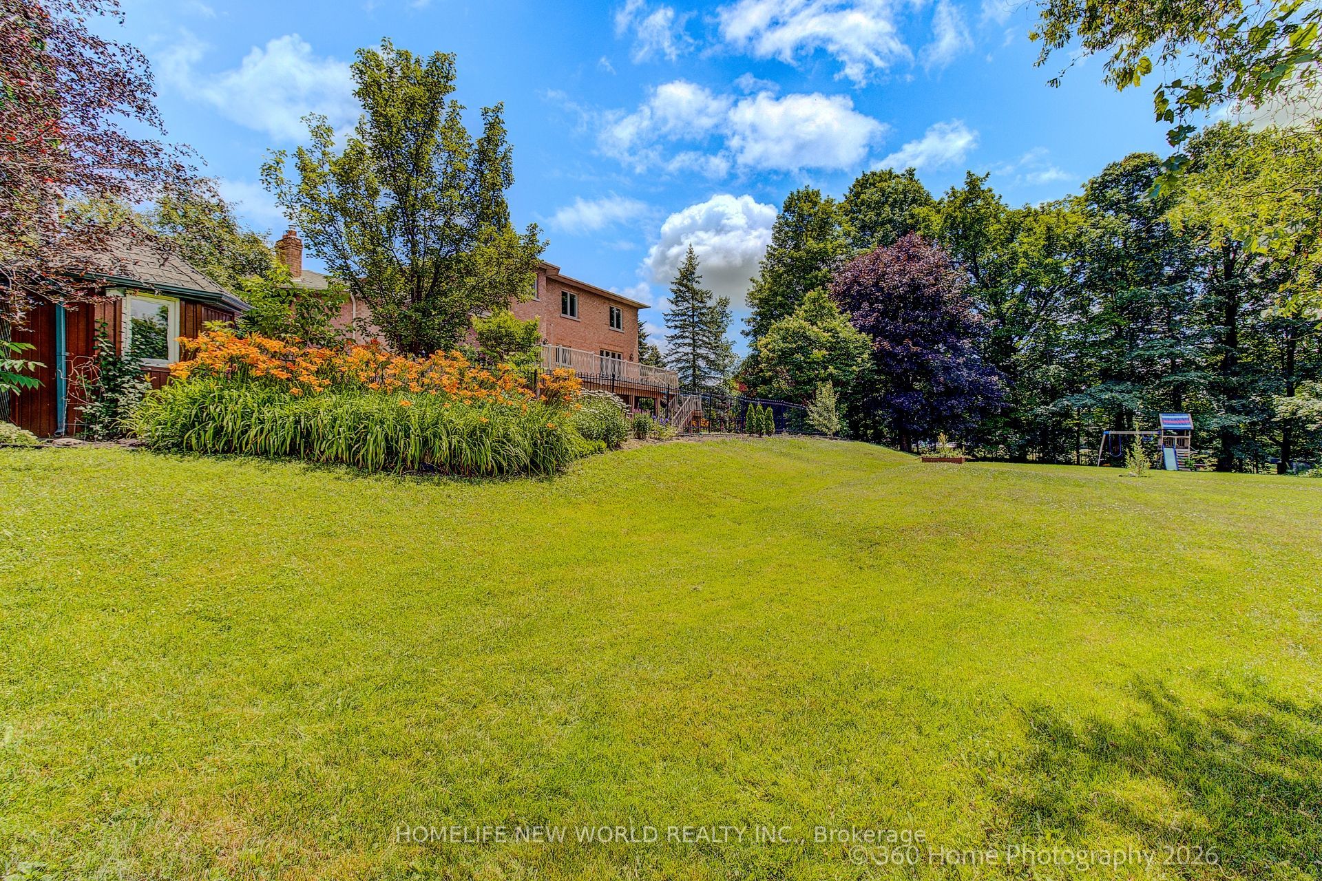 212 Burns Boulevard Property Photo 6