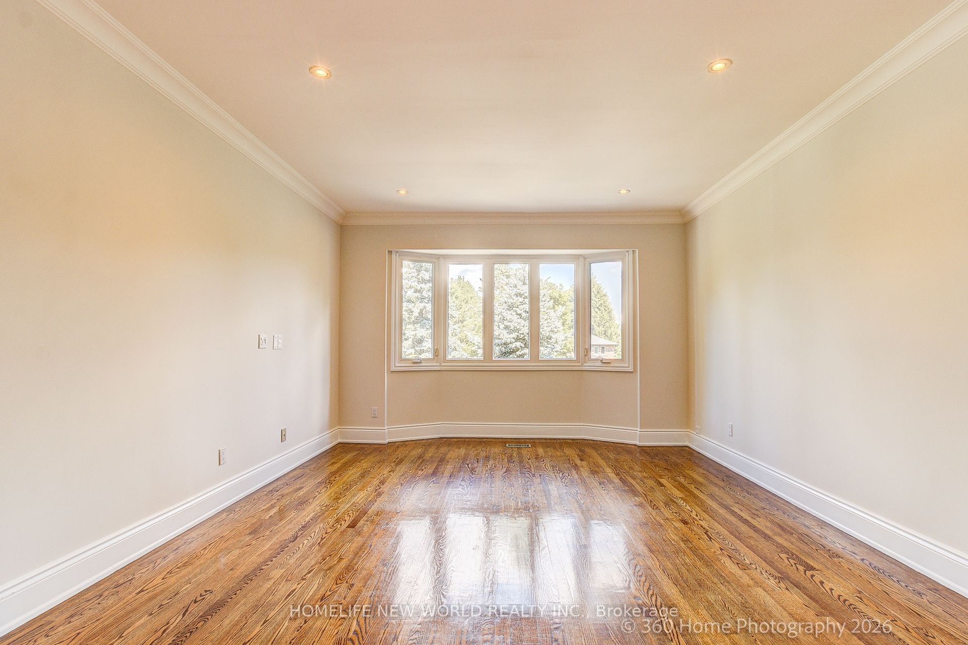 212 Burns Boulevard Property Photo 27