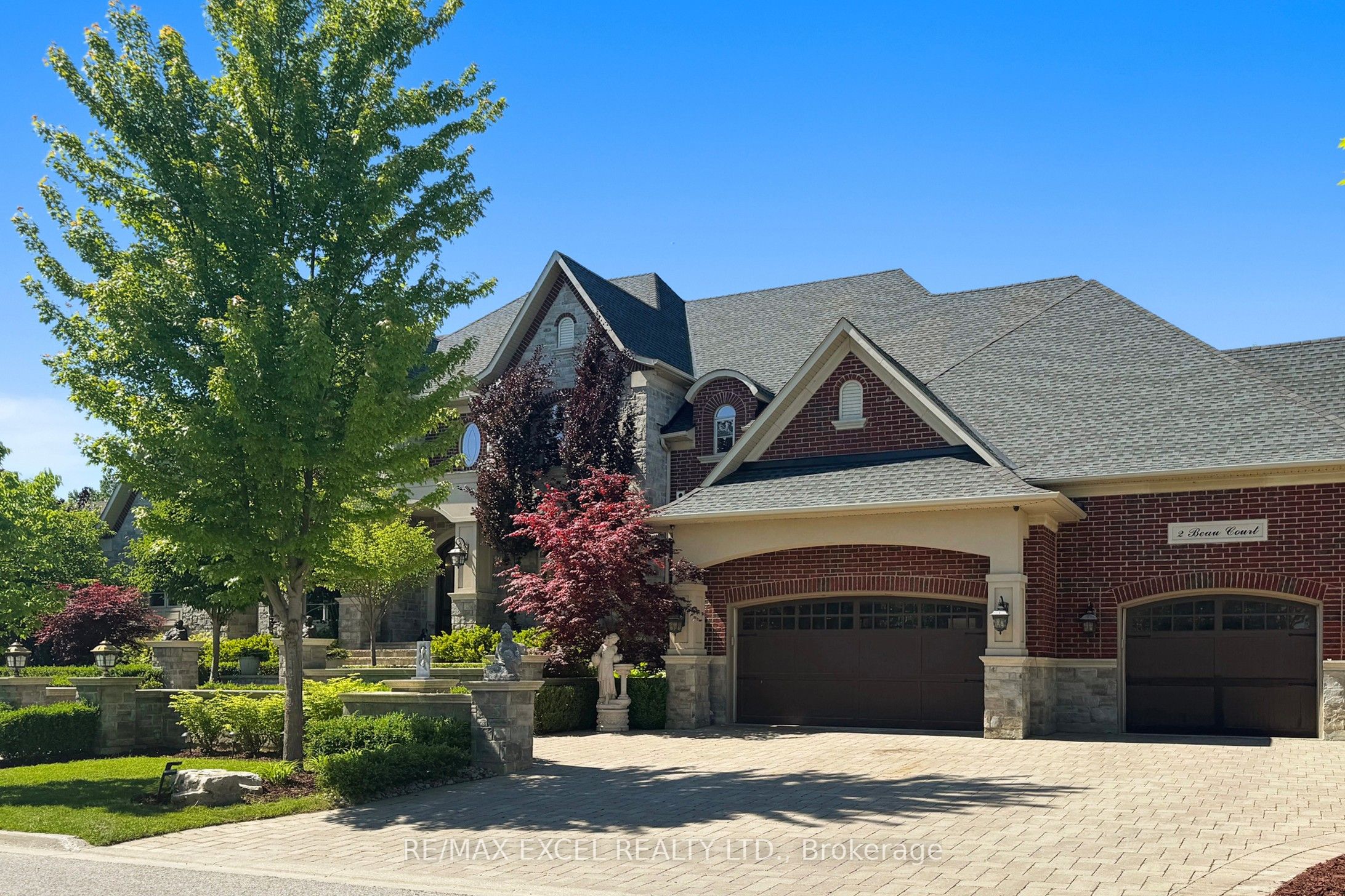 2 Beau Court Property Photo 2
