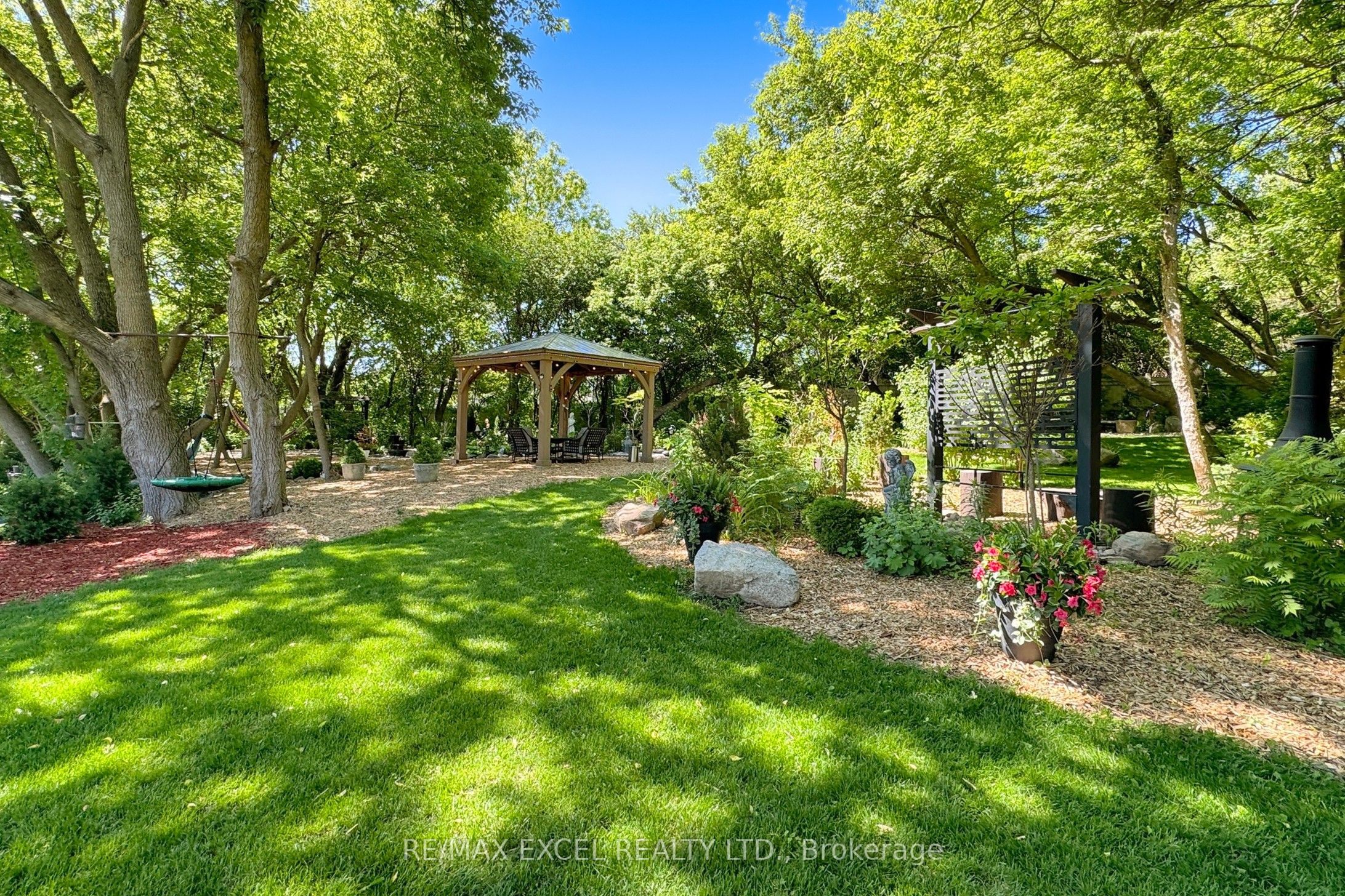 2 Beau Court Property Photo 39