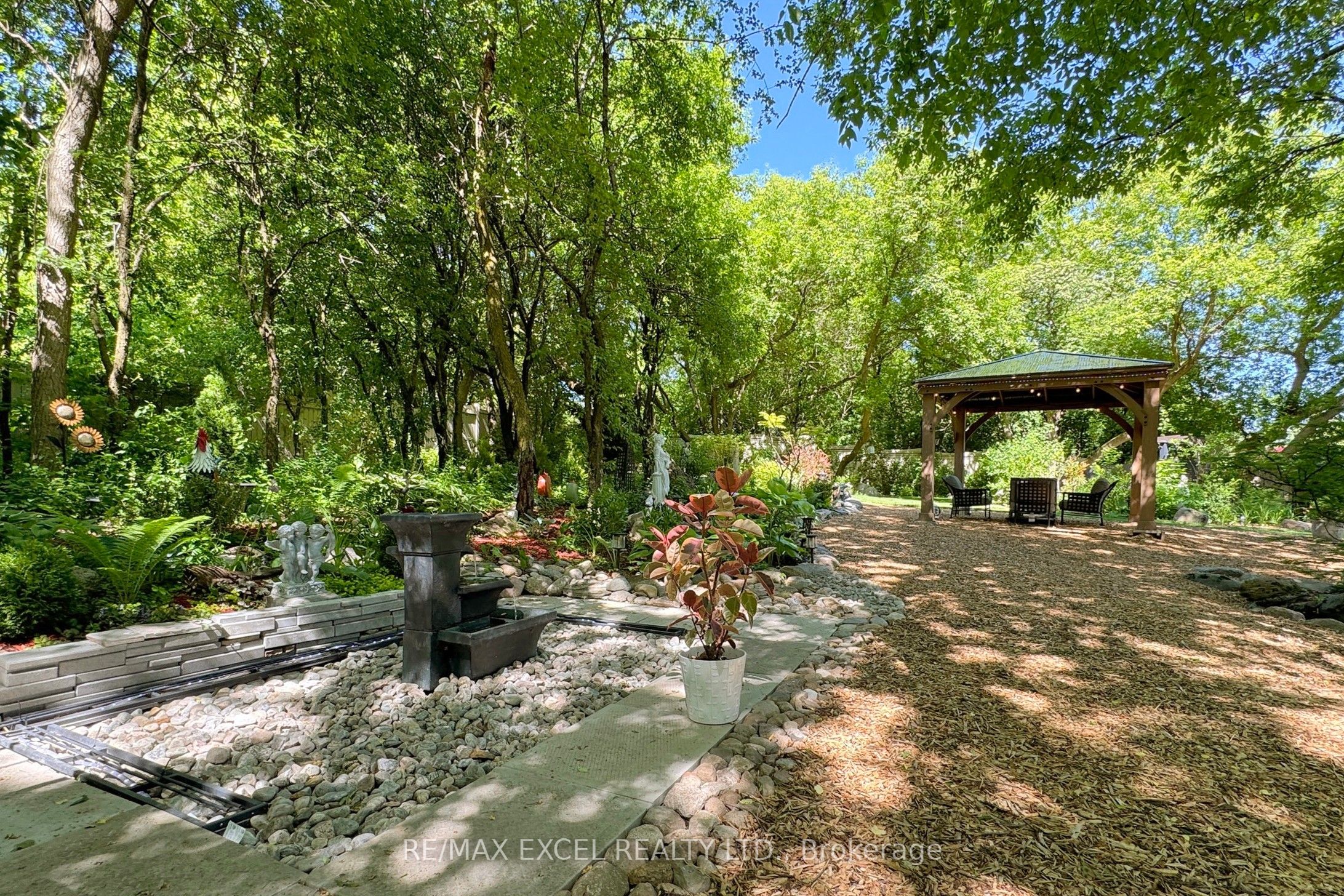 2 Beau Court Property Photo 40