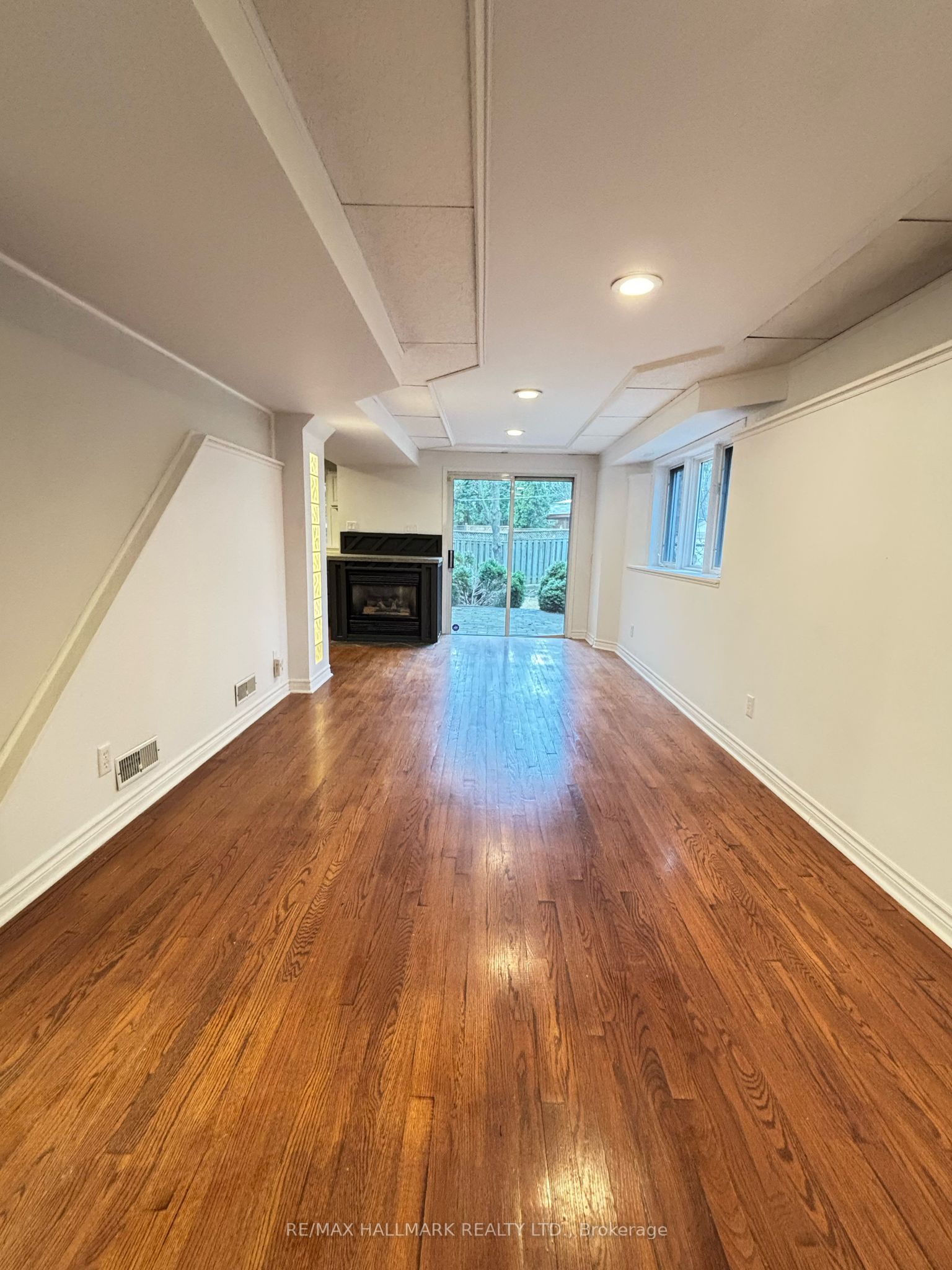 410 Clearmeadow Boulevard Property Photo 5