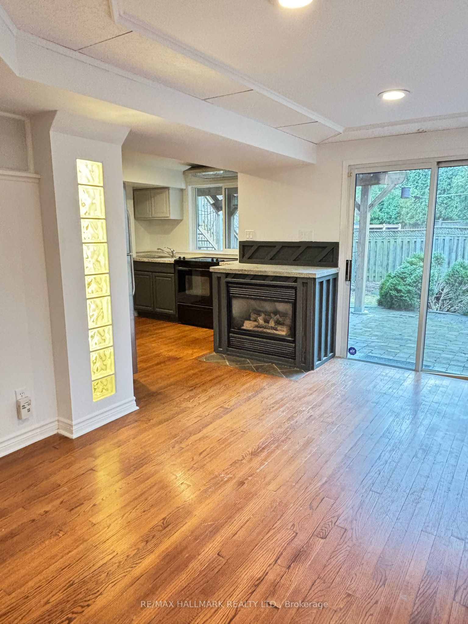 410 Clearmeadow Boulevard Property Photo 6