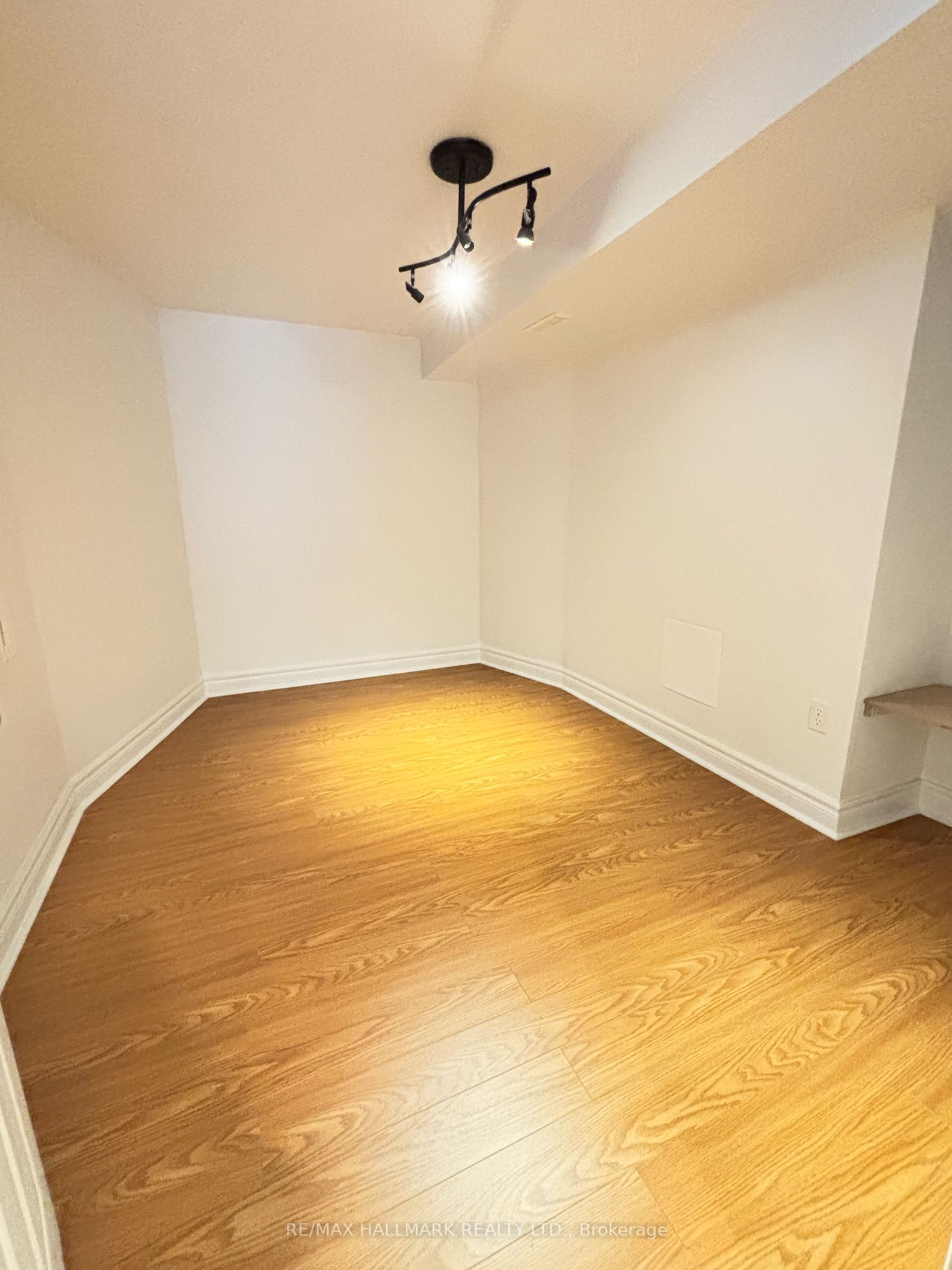 410 Clearmeadow Boulevard Property Photo 15