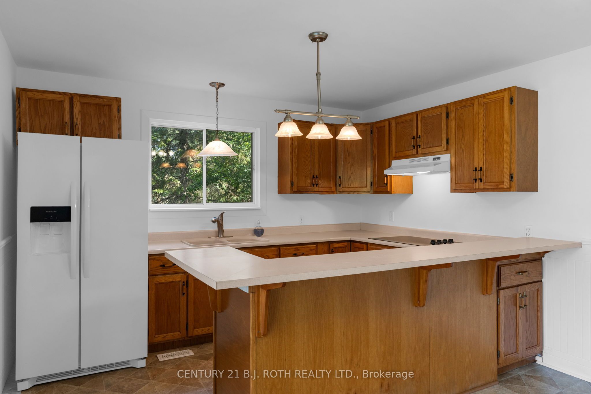 957 7th Line Property Photo 9
