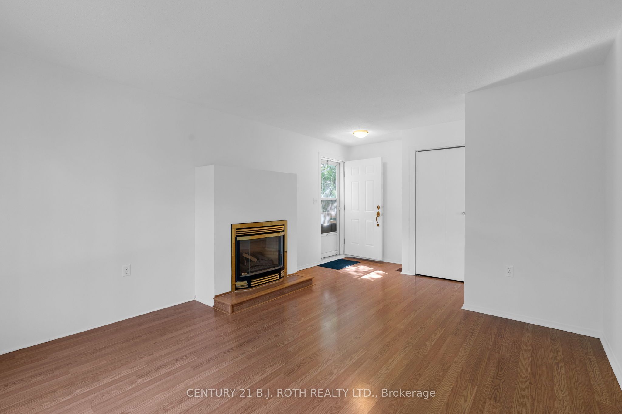957 7th Line Property Photo 13