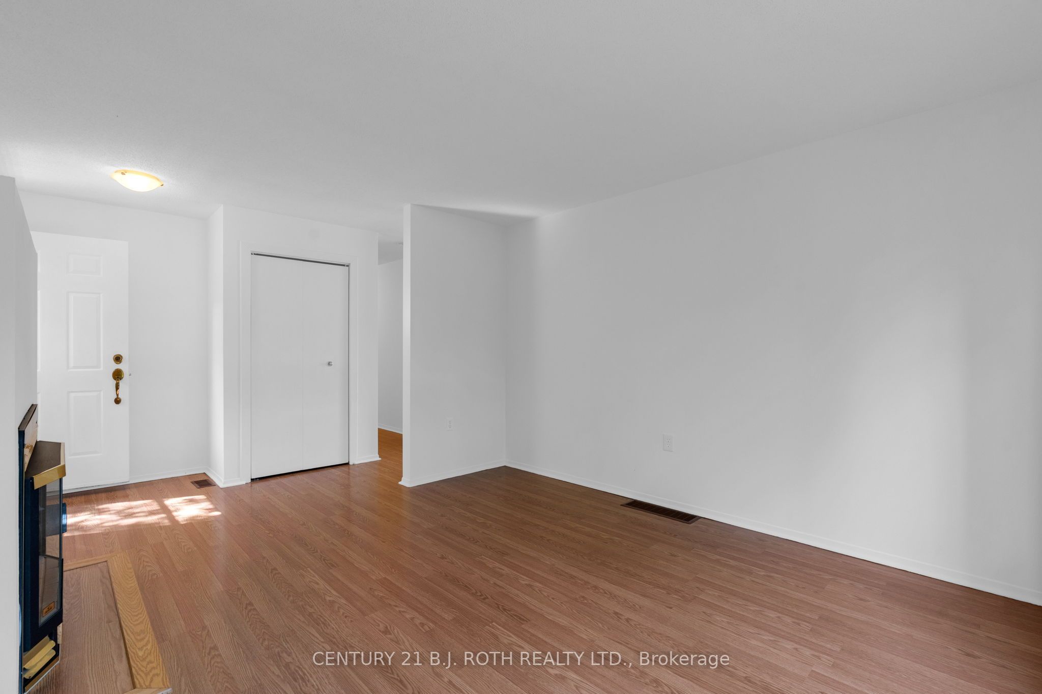 957 7th Line Property Photo 14