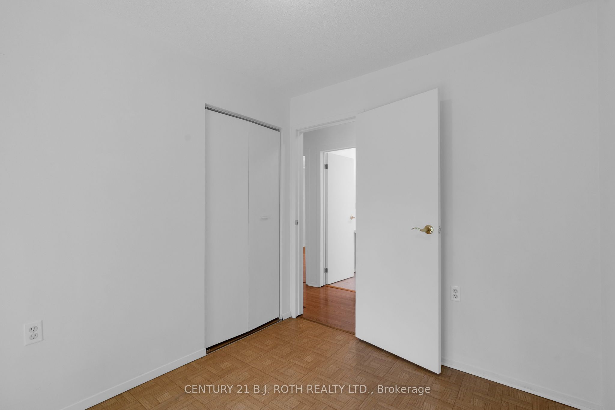 957 7th Line Property Photo 19
