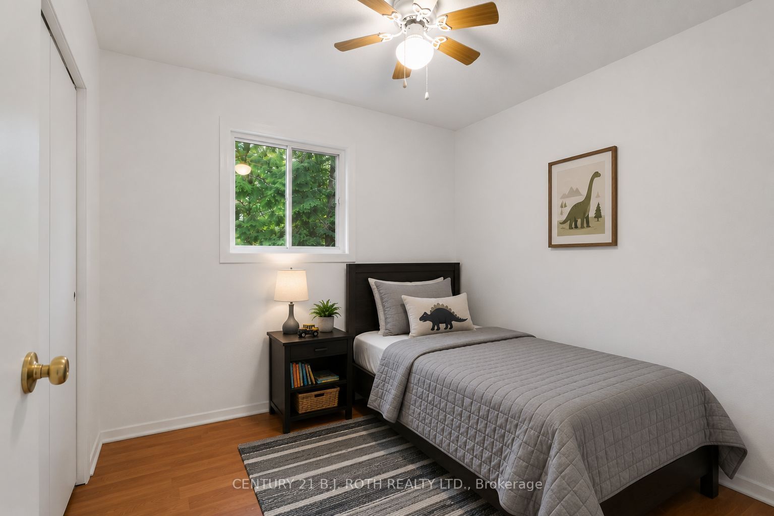 957 7th Line Property Photo 20