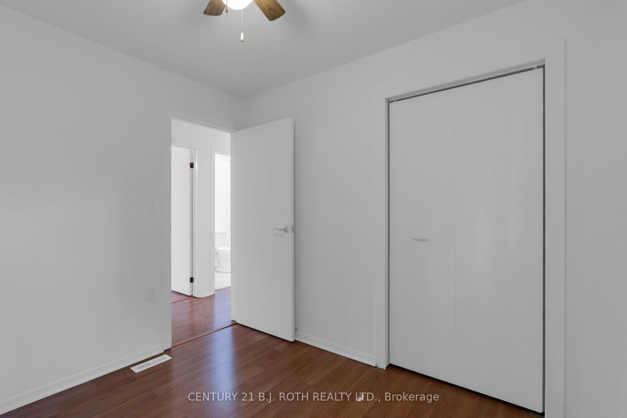 957 7th Line Property Photo 21