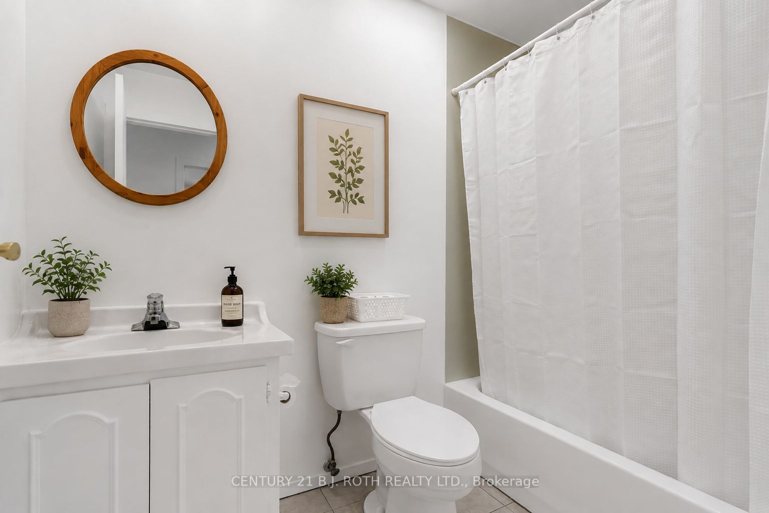 957 7th Line Property Photo 22