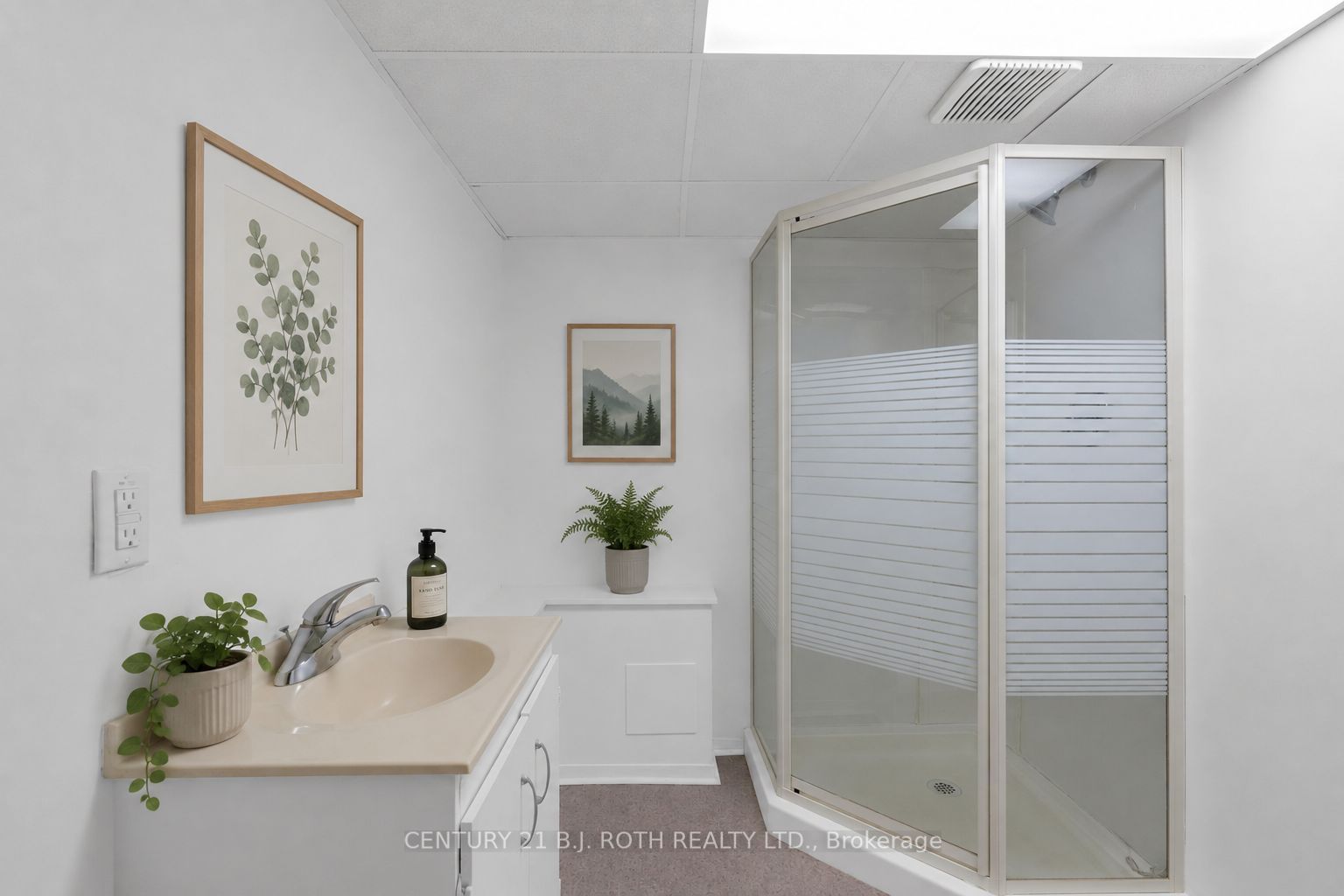 957 7th Line Property Photo 30