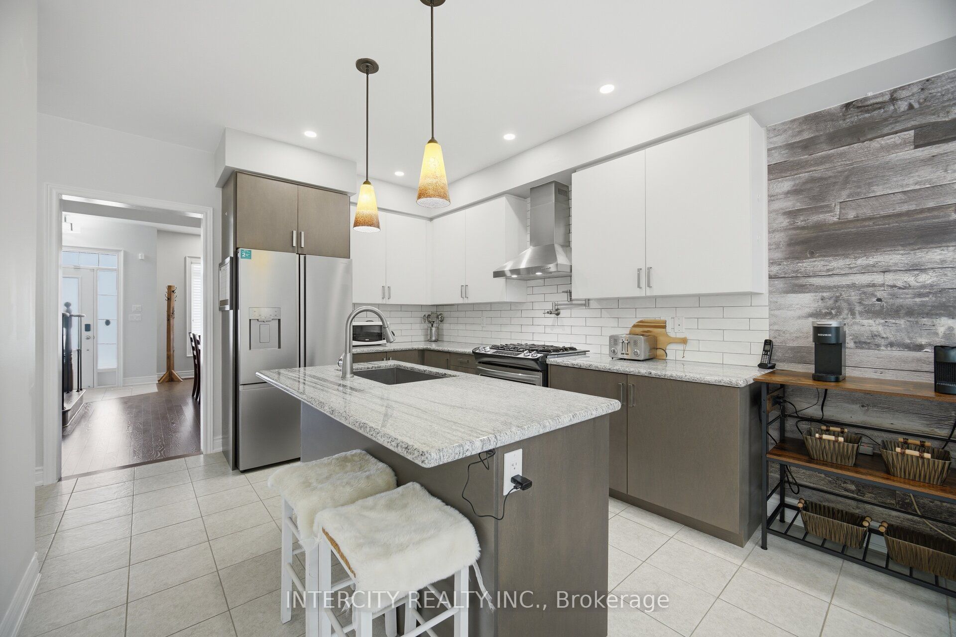 4 Petersen Place Property Photo 13