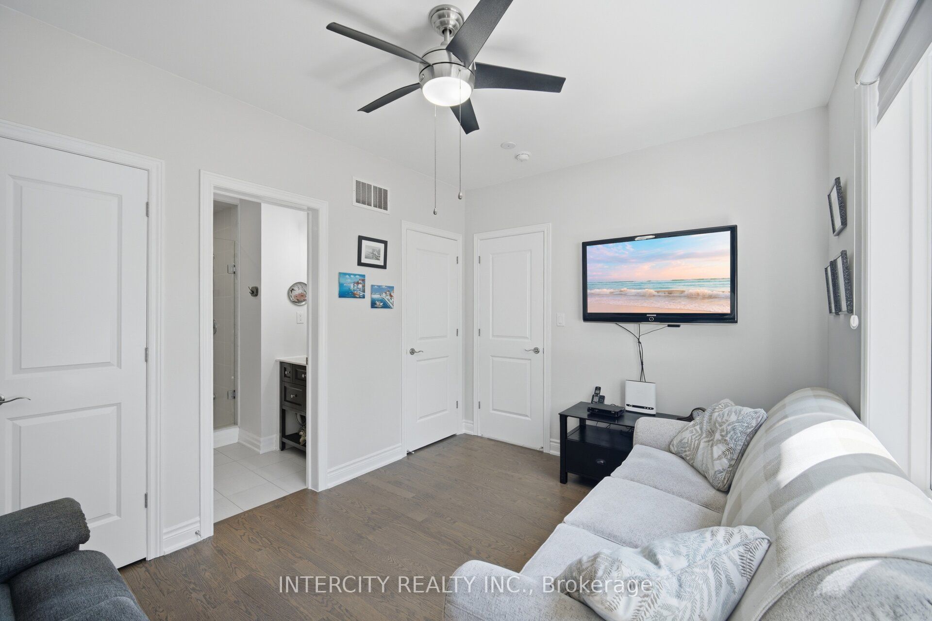 4 Petersen Place Property Photo 22