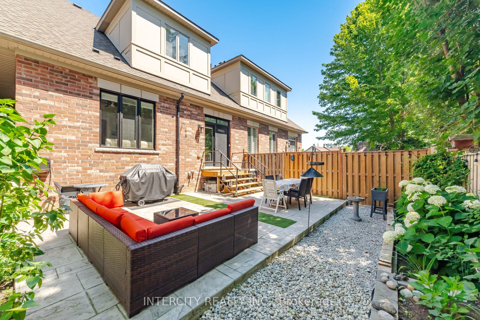 4 Petersen Place Property Photo 45