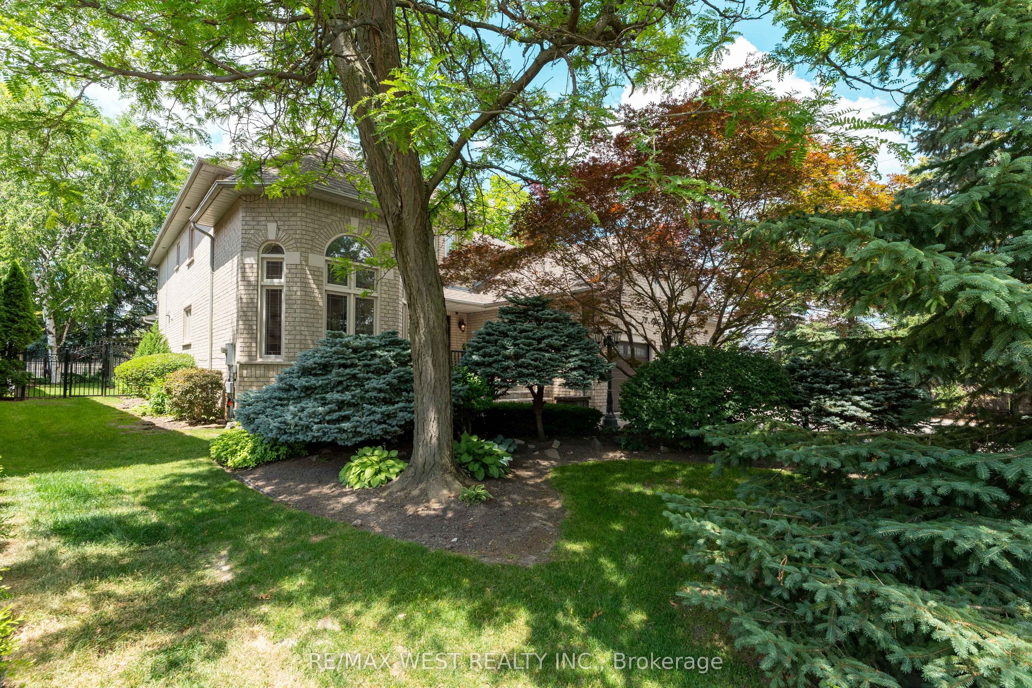 72 Alpha Court Property Photo 41