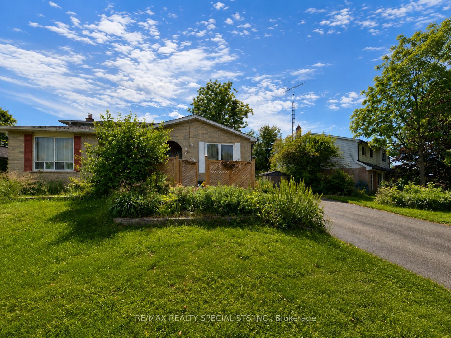24 Stewart Avenue Property Photo 2