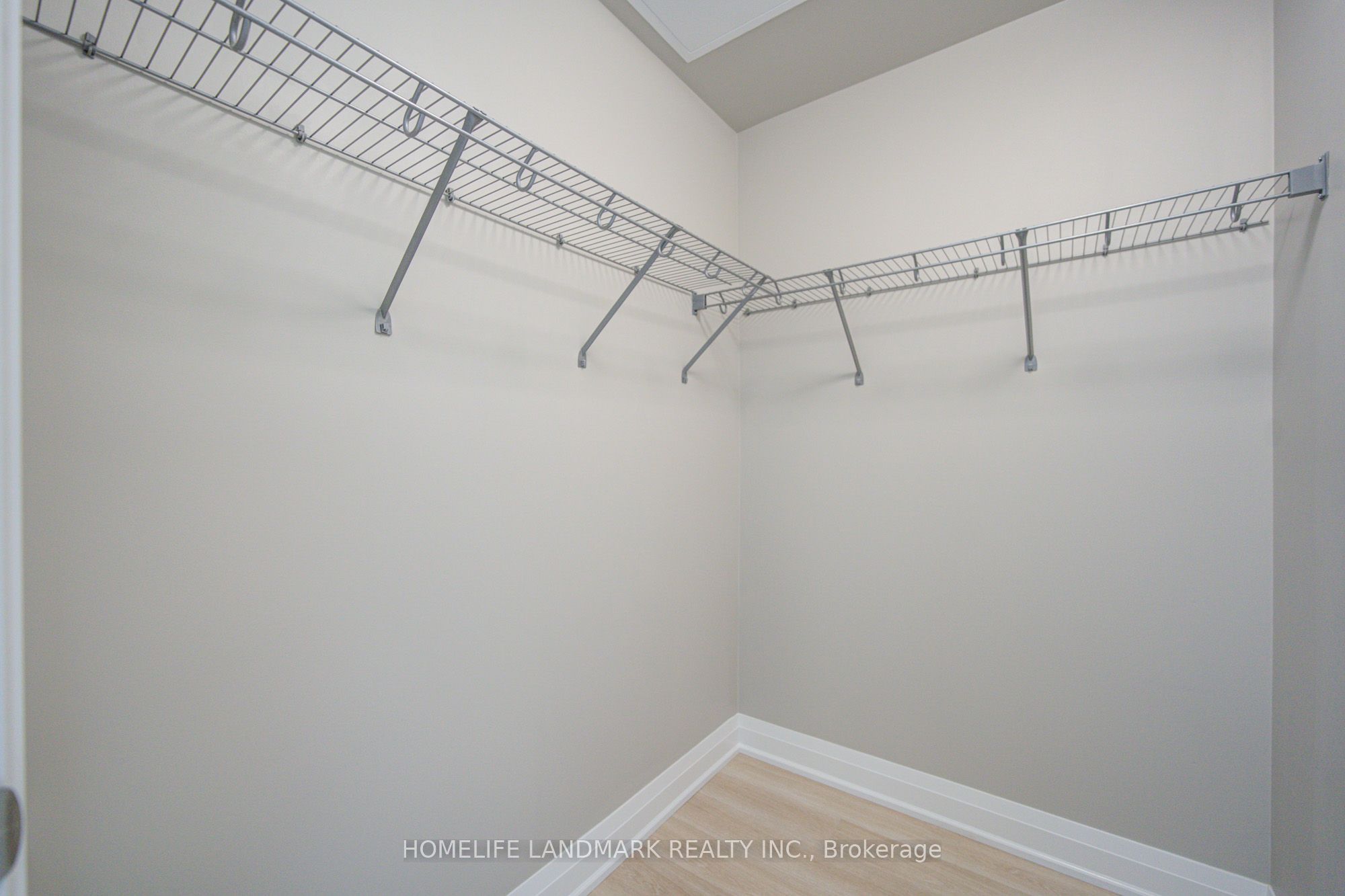 398 Highway 7 E 805 Property Photo 29