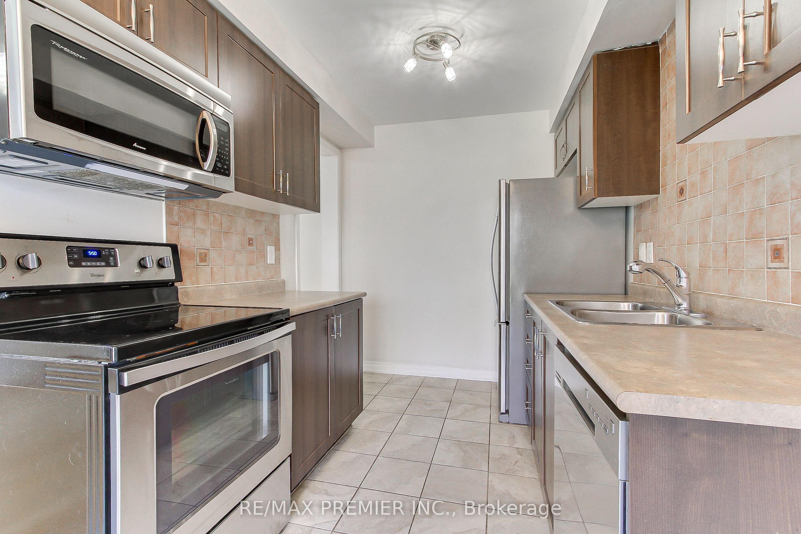 1505 Rankin Way Property Photo 3