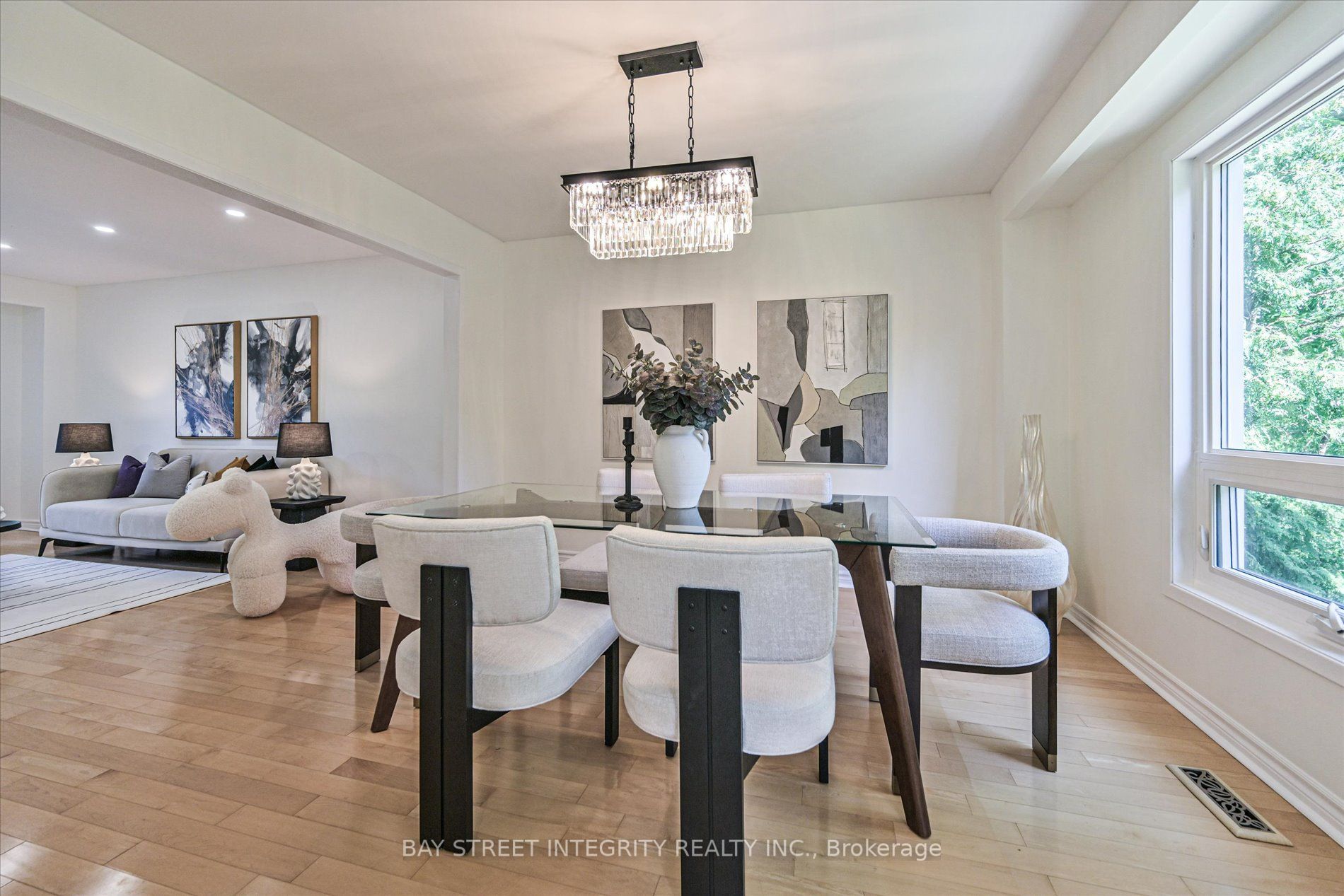 151 Old Surrey Lane Property Photo 8