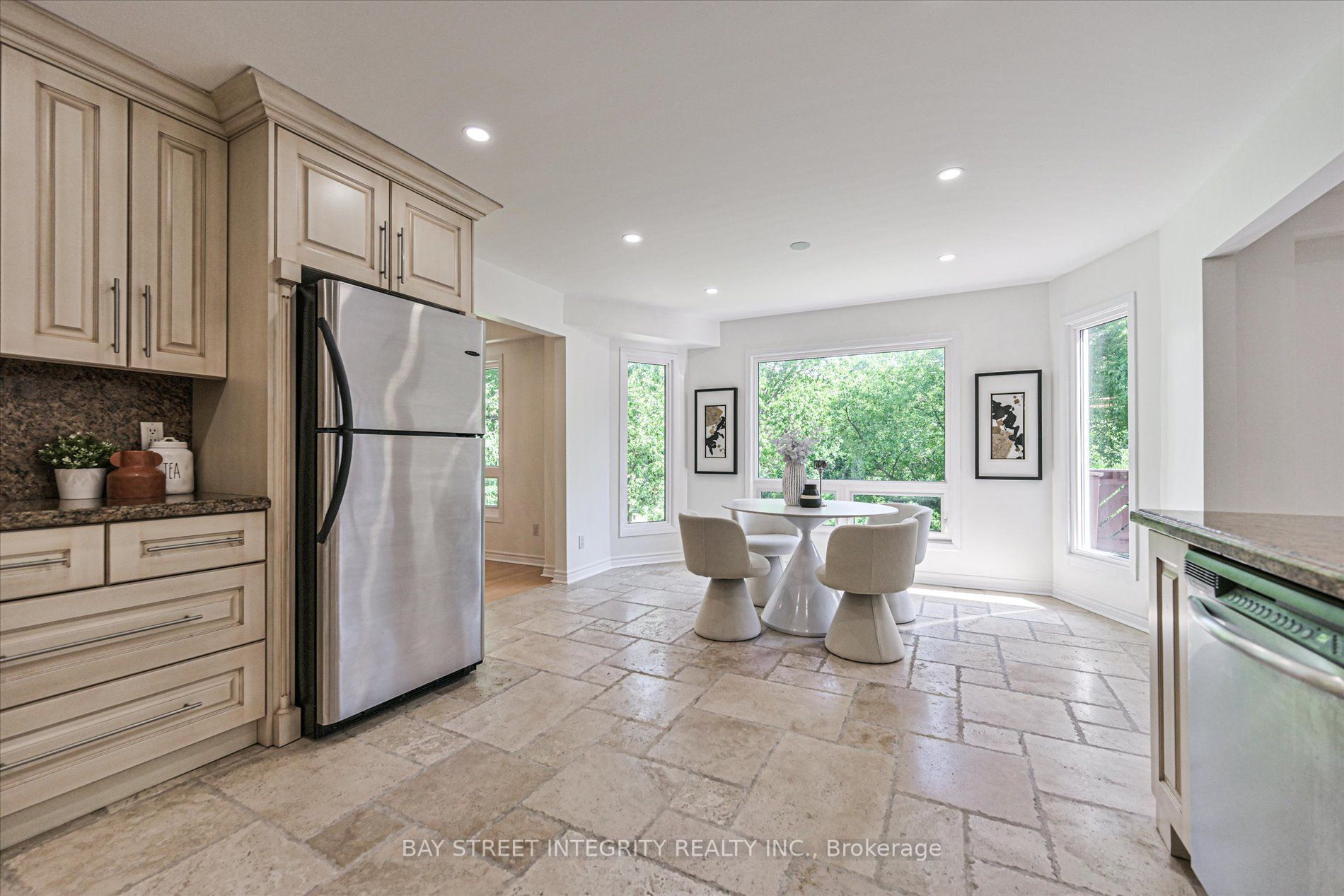 151 Old Surrey Lane Property Photo 14