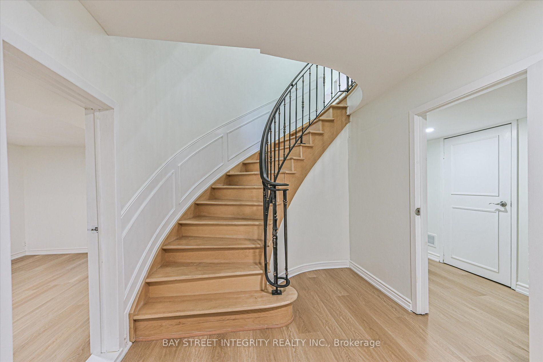 151 Old Surrey Lane Property Photo 35