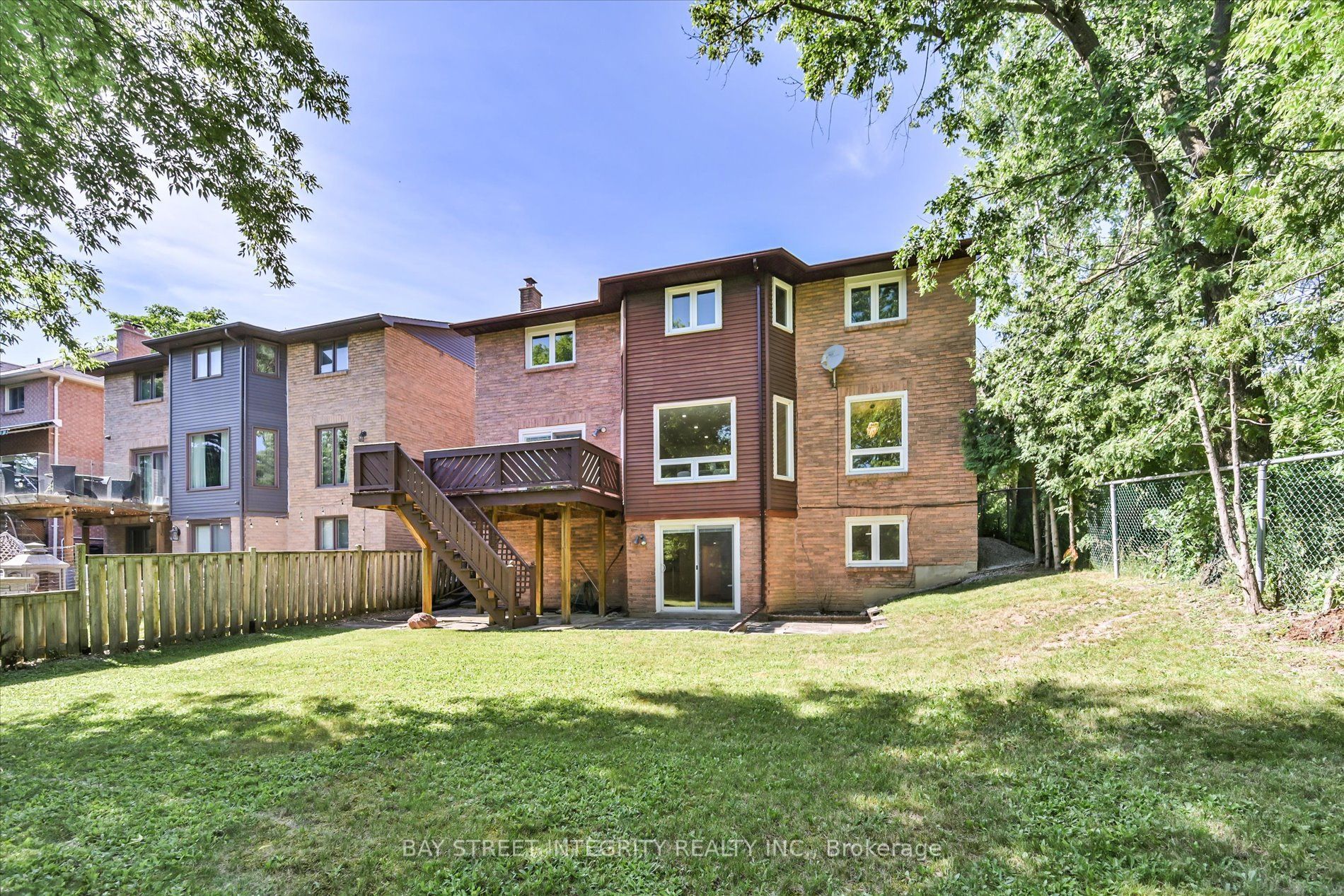 151 Old Surrey Lane Property Photo 44