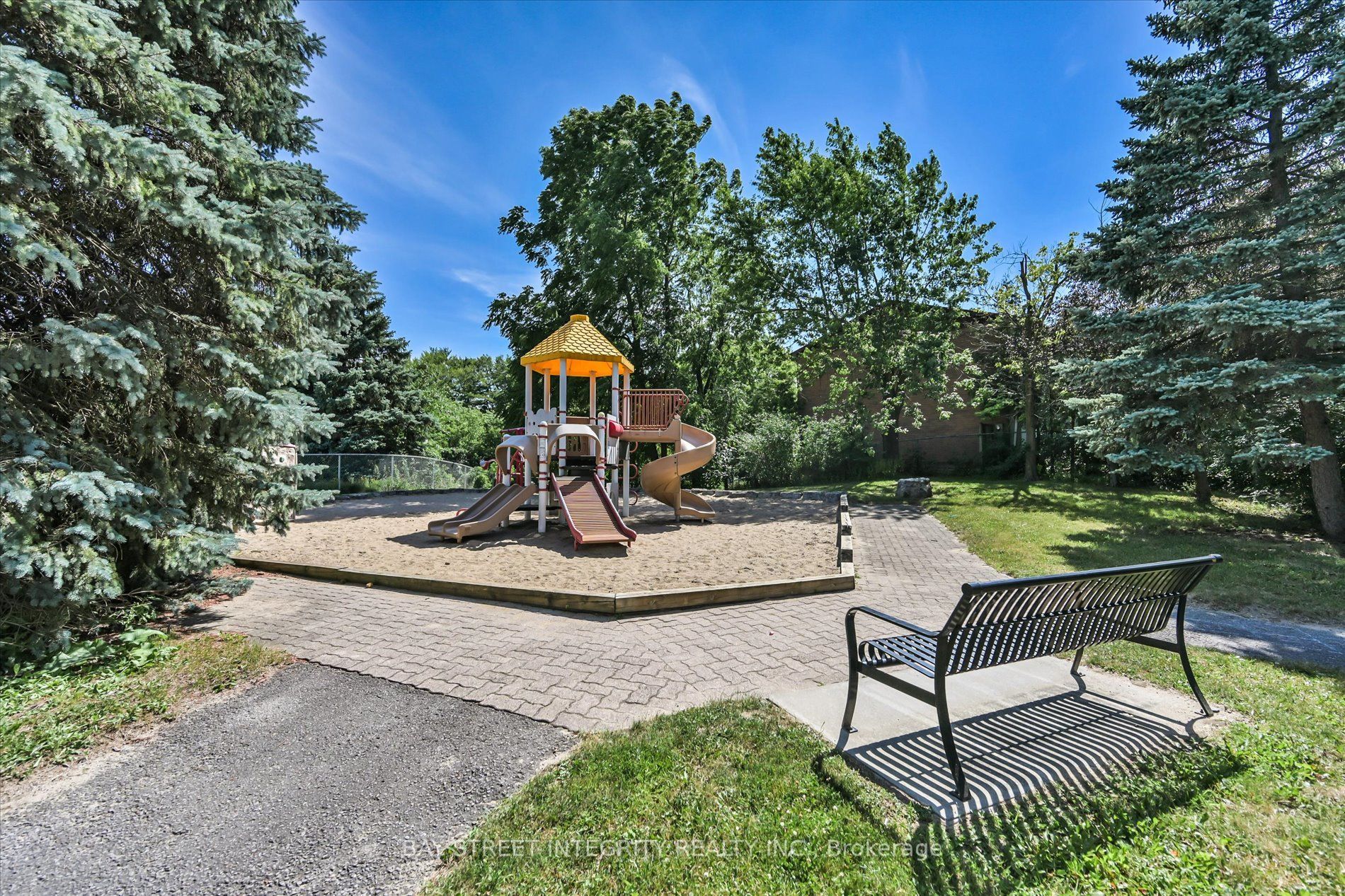 151 Old Surrey Lane Property Photo 45