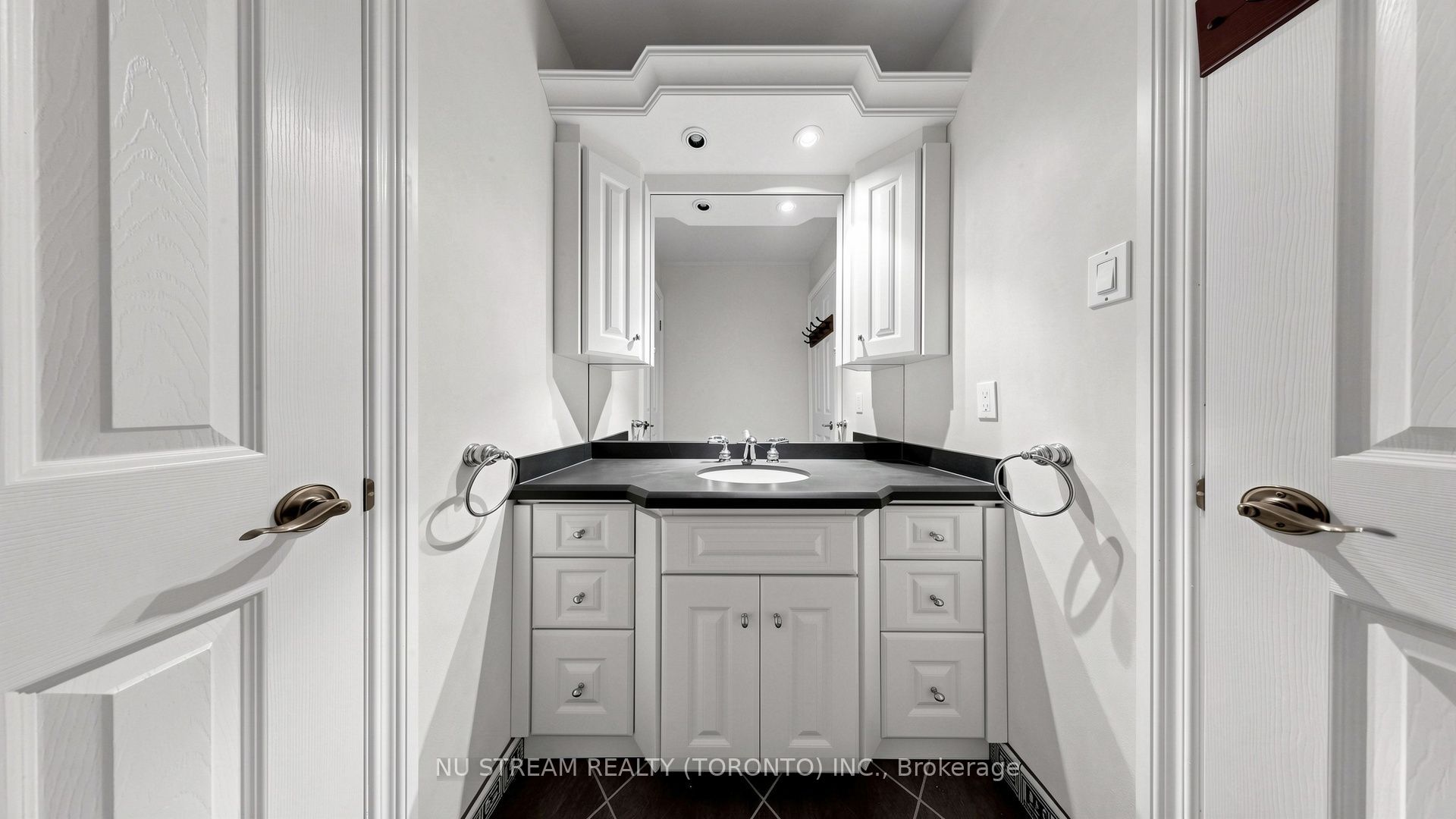 20 Blackforest Drive Property Photo 19