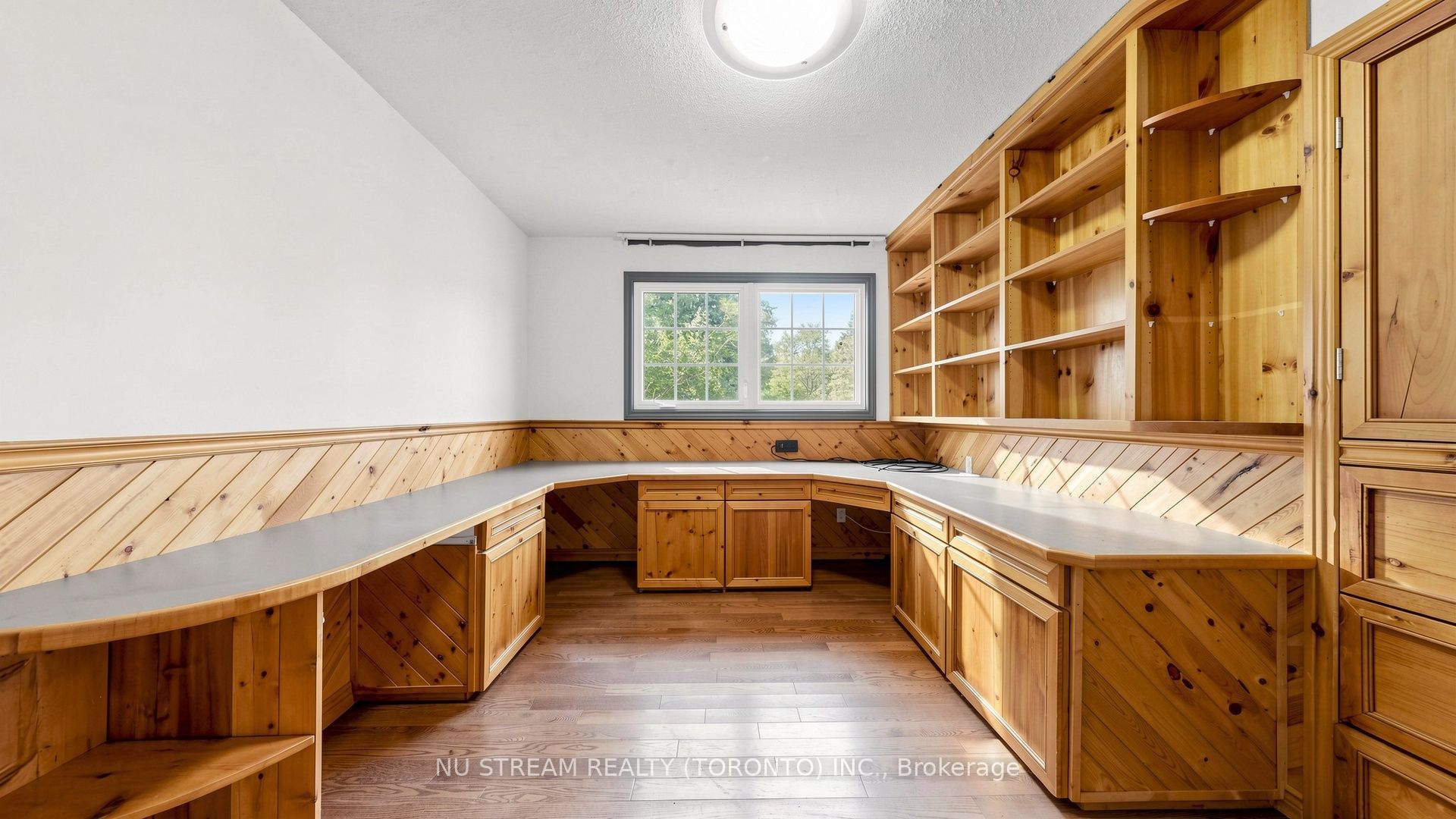 20 Blackforest Drive Property Photo 23