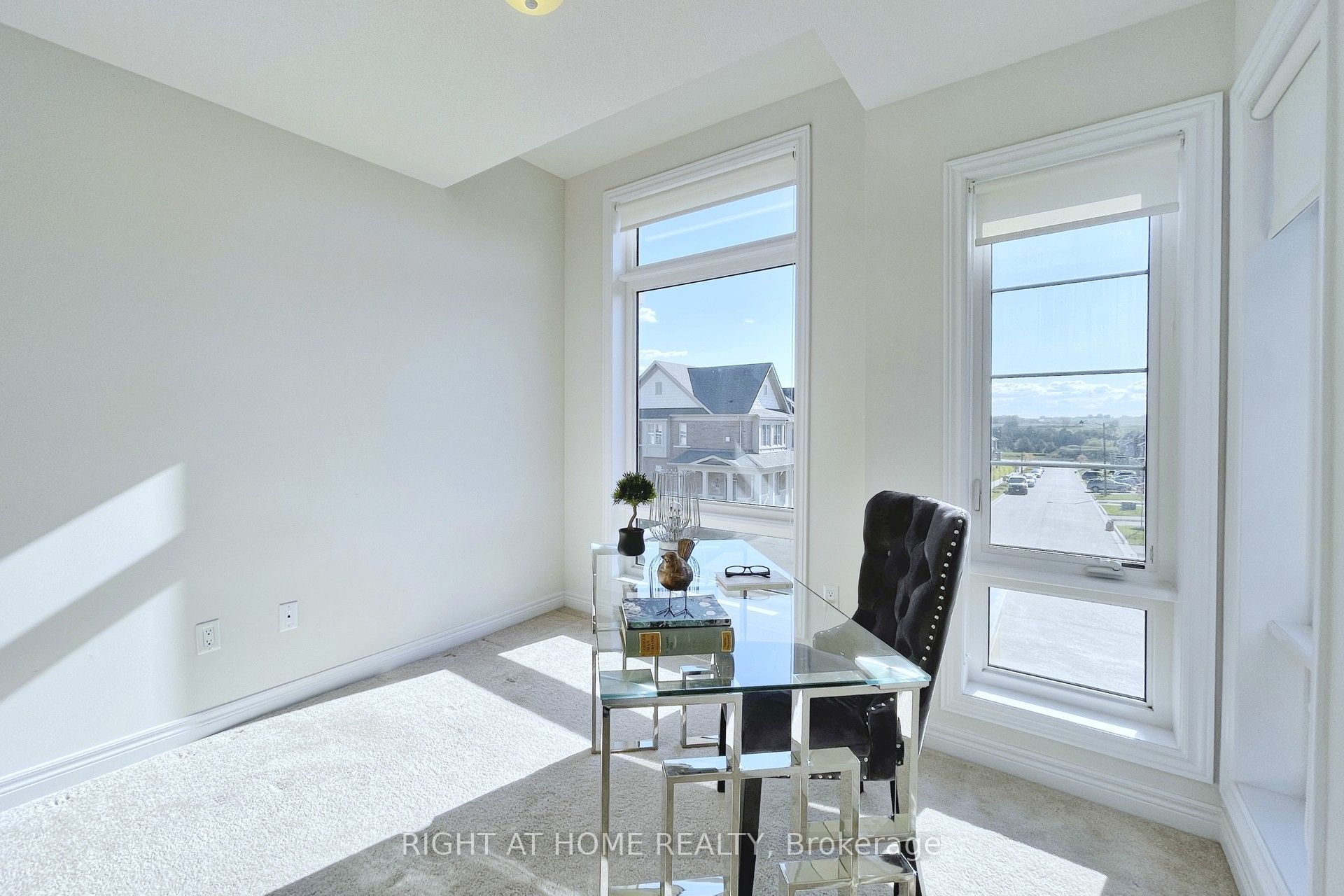 60 Falconridge Terrace Property Photo 25