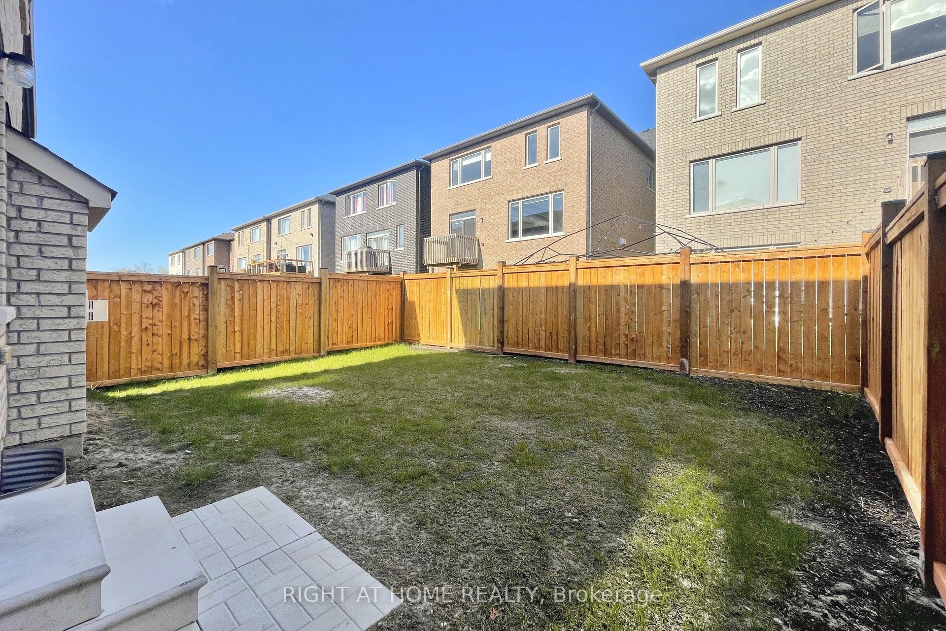 60 Falconridge Terrace Property Photo 27