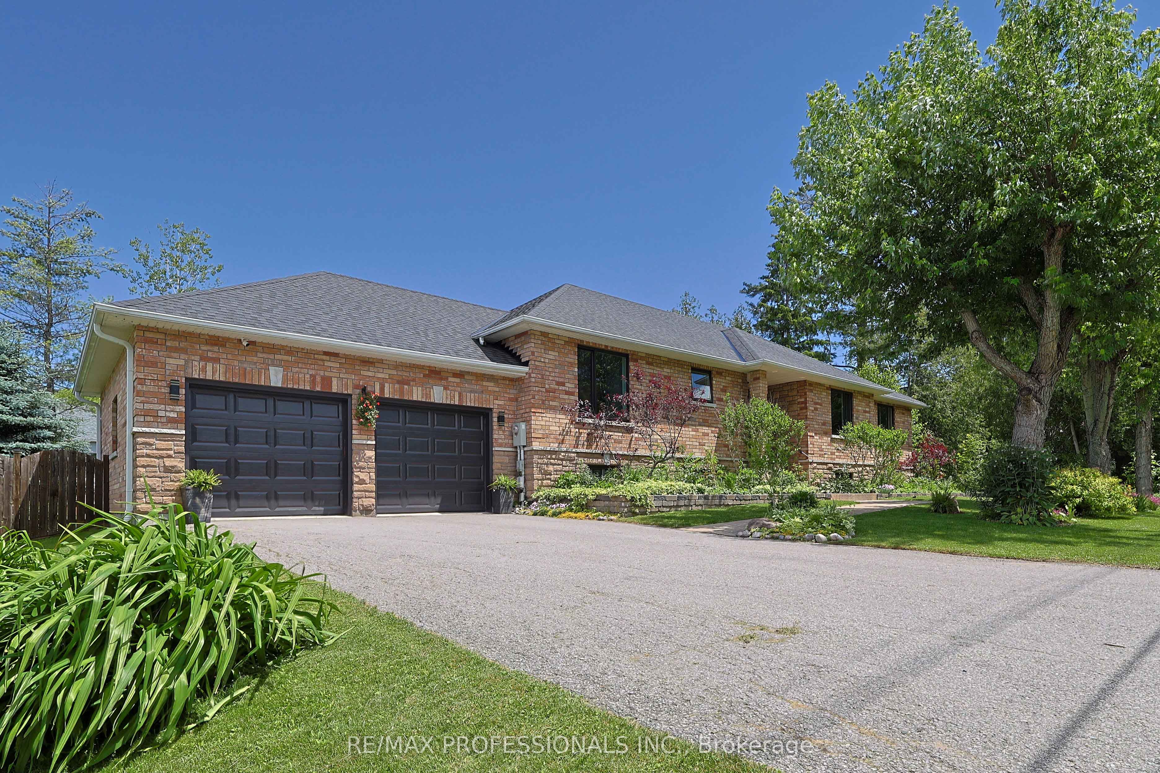 101 Maple Avenue Property Photo 1