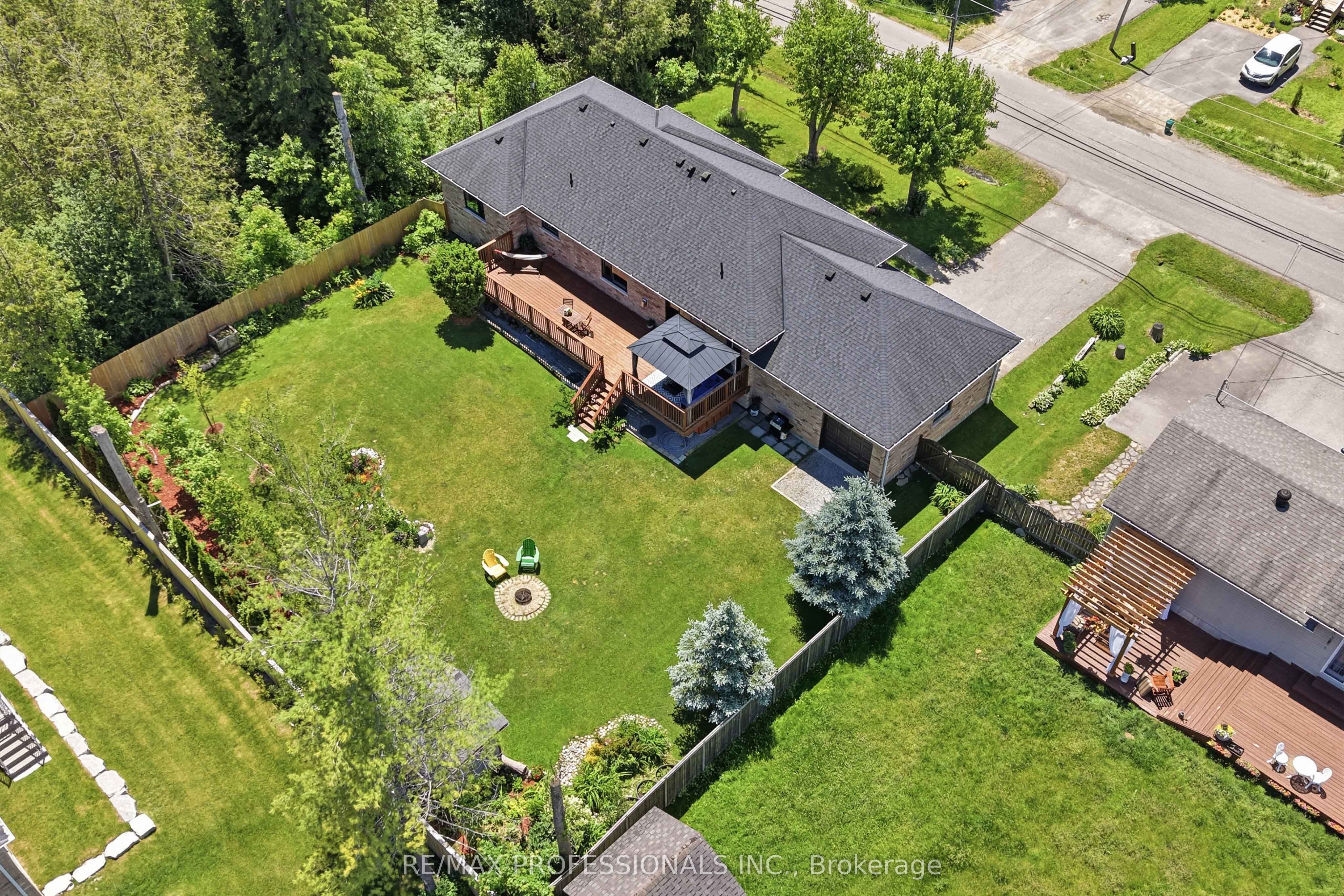 101 Maple Avenue Property Photo 3