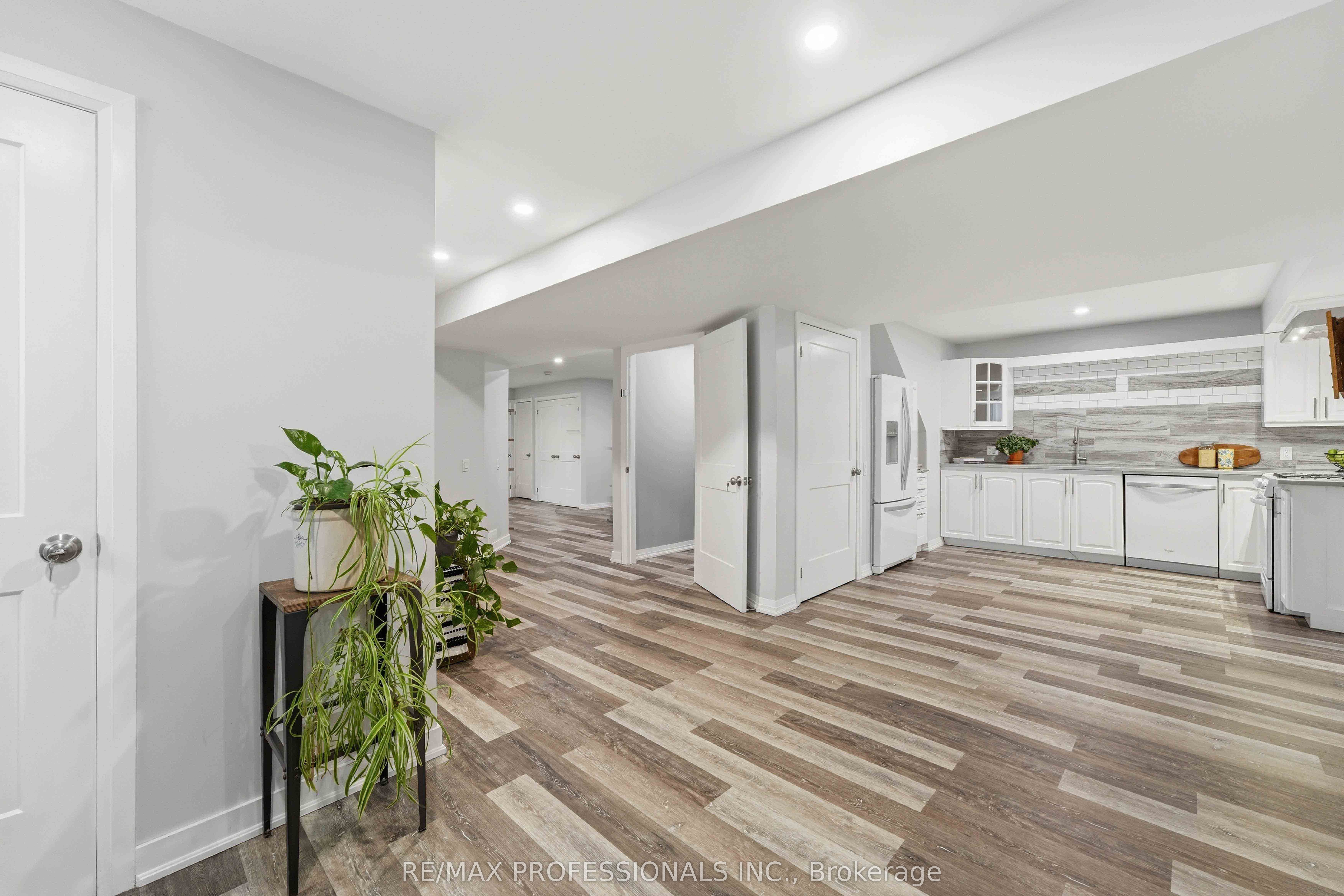 101 Maple Avenue Property Photo 29
