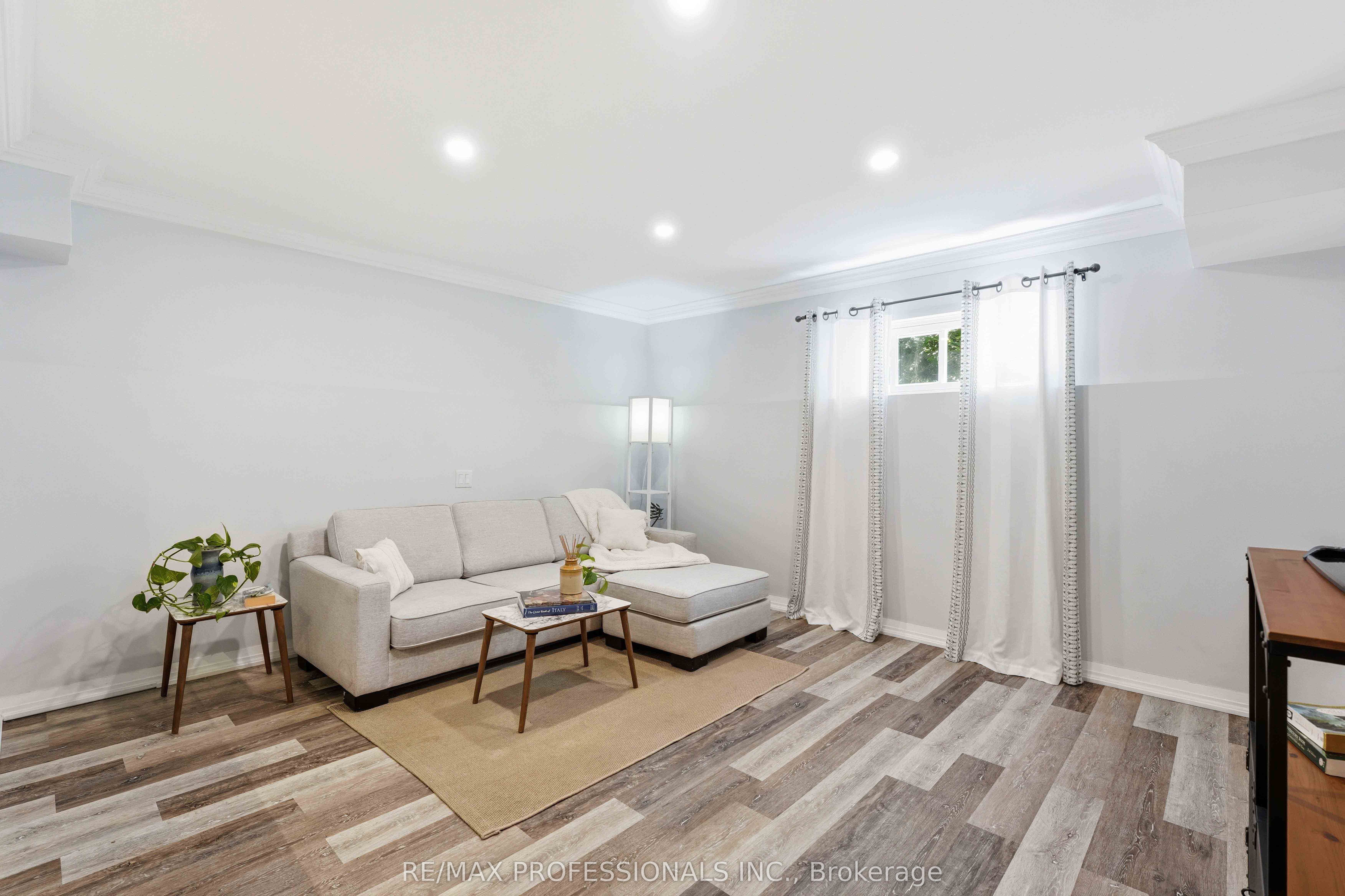 101 Maple Avenue Property Photo 31