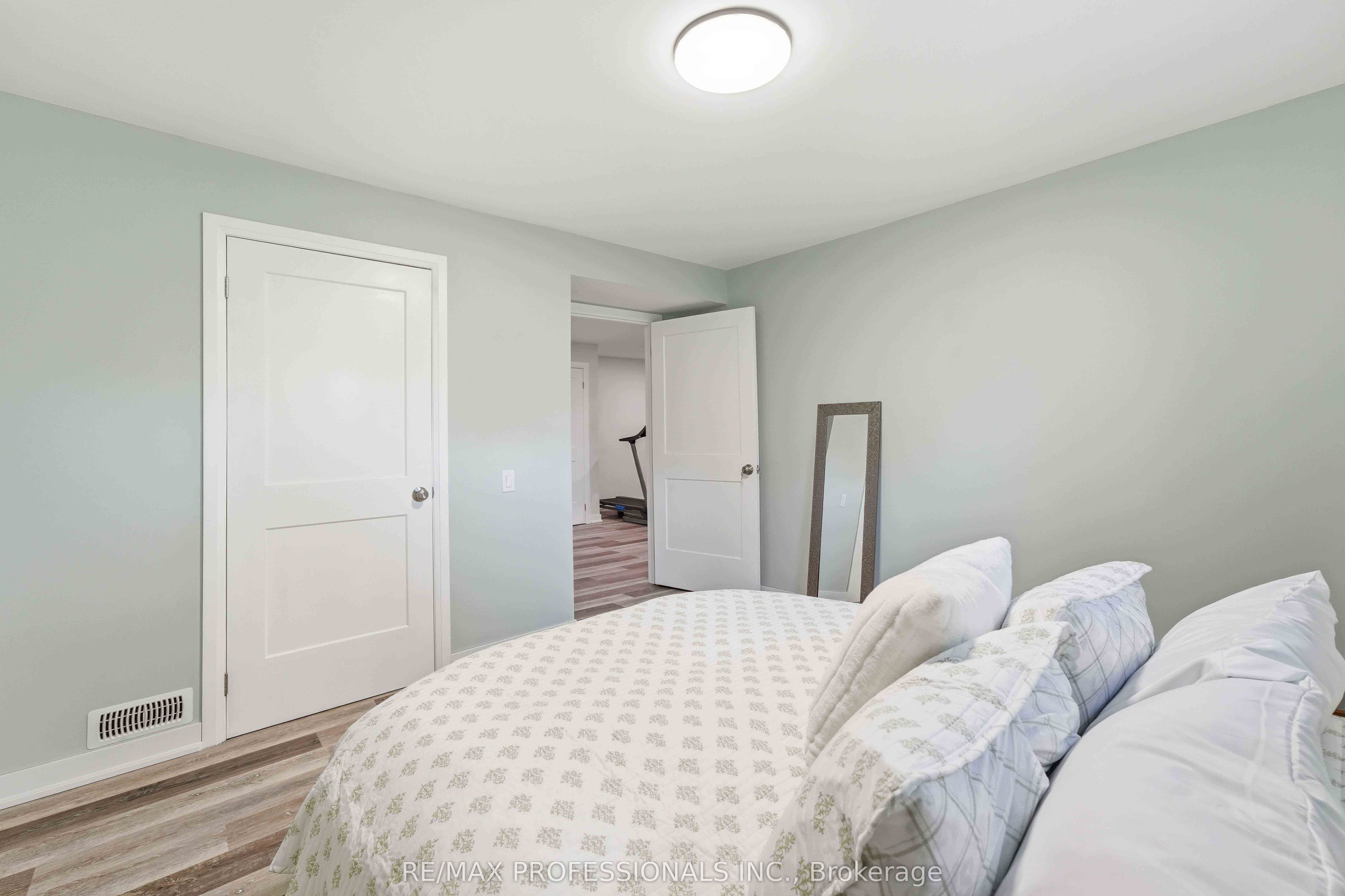 101 Maple Avenue Property Photo 36