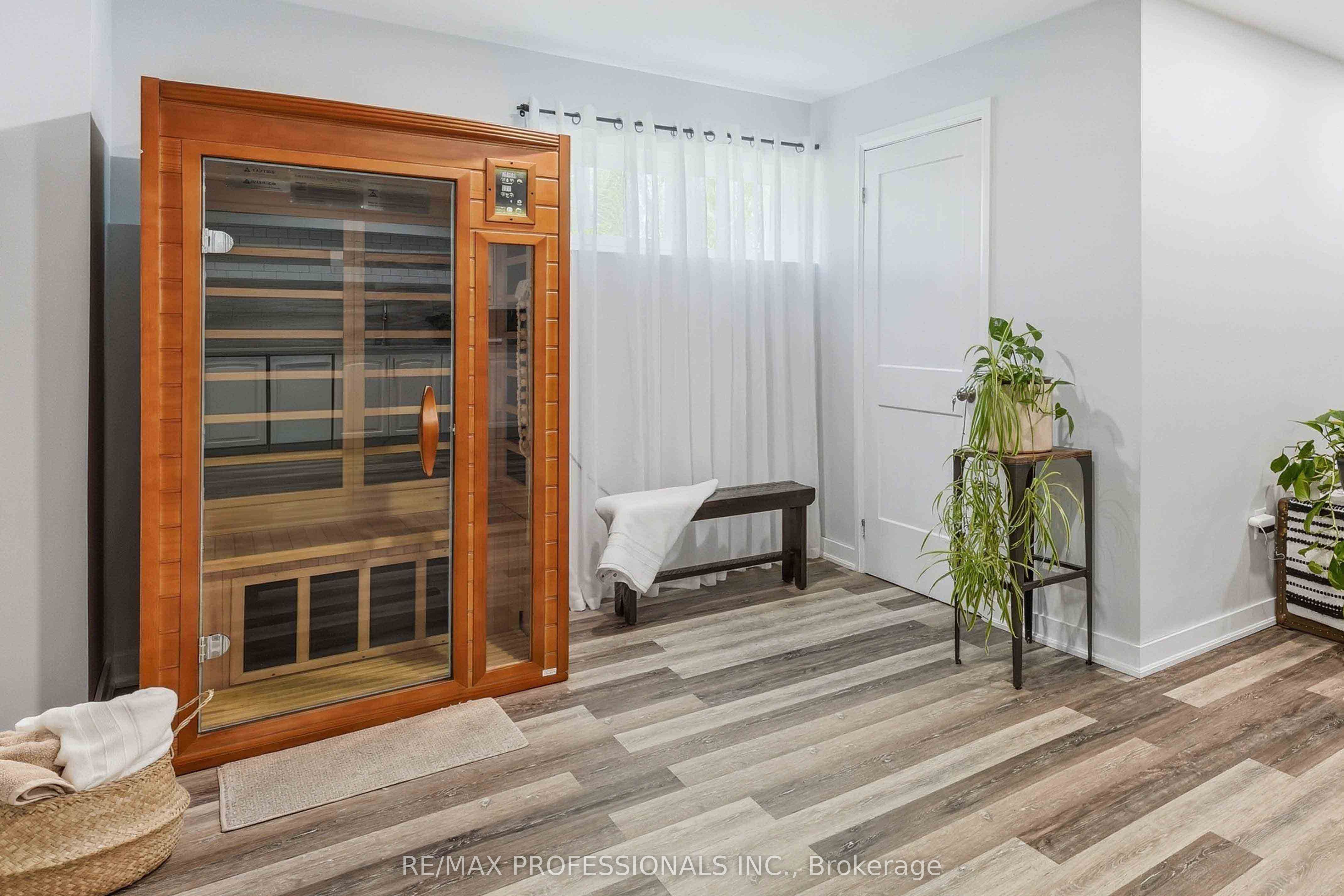 101 Maple Avenue Property Photo 38
