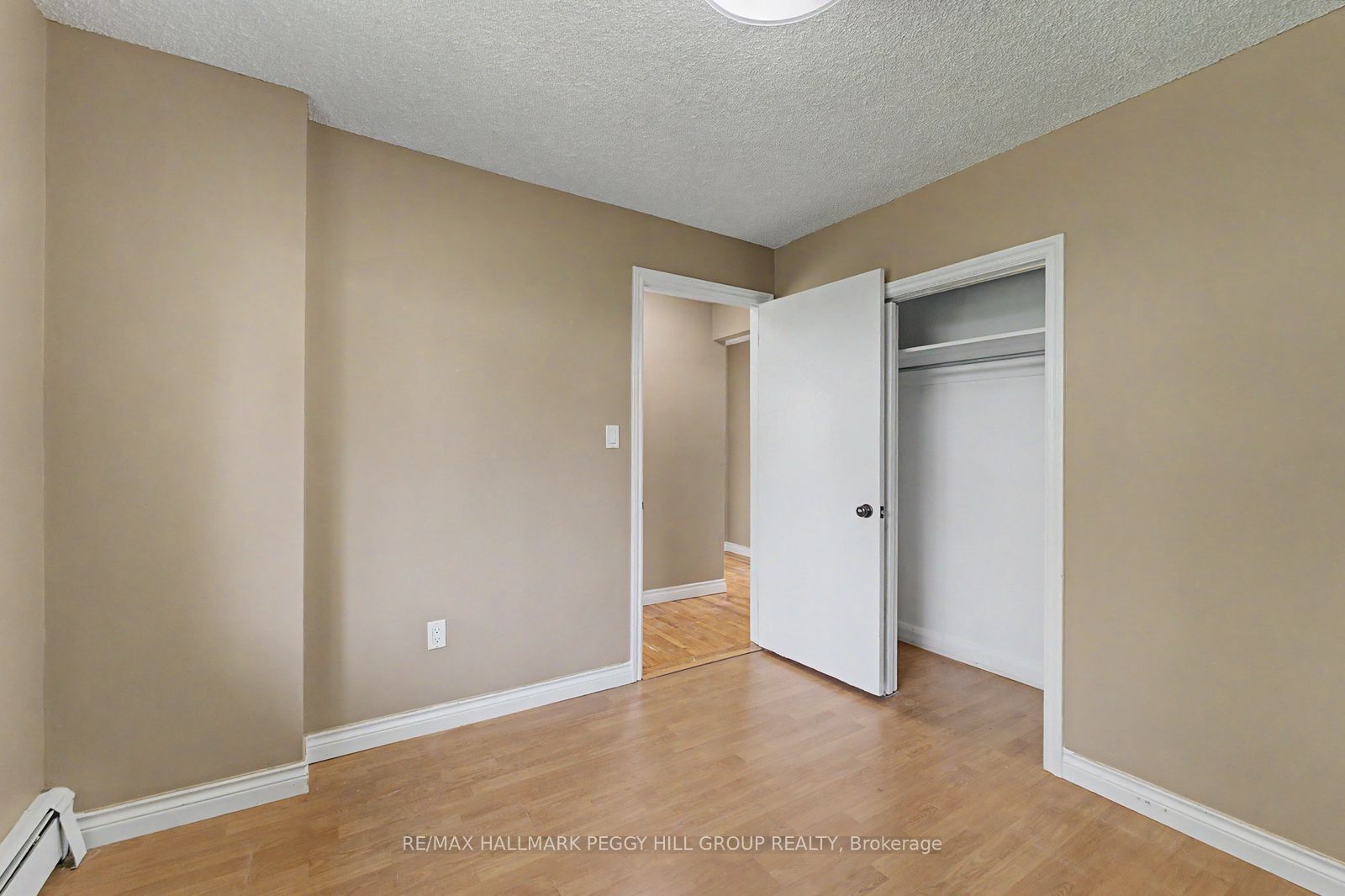 2496 8 Line Upper Property Photo 11