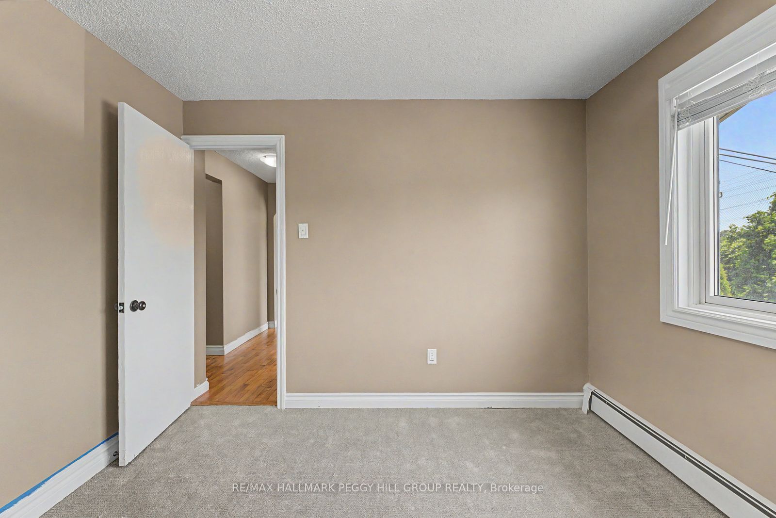 2496 8 Line Upper Property Photo 13